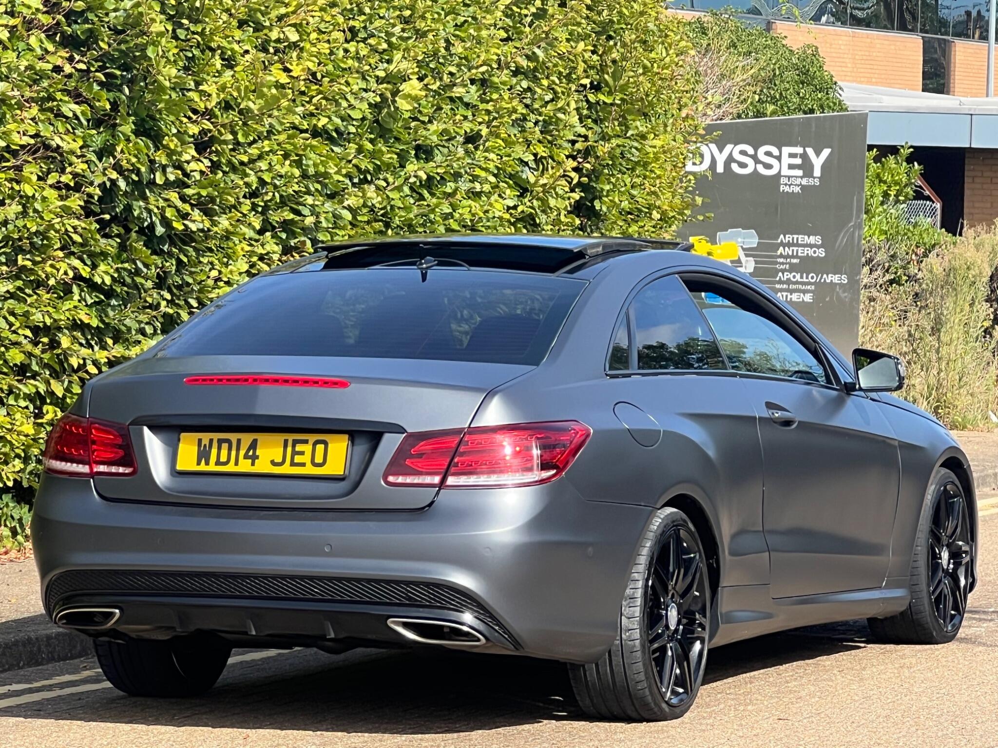 Mercedes-Benz E-Class view 9