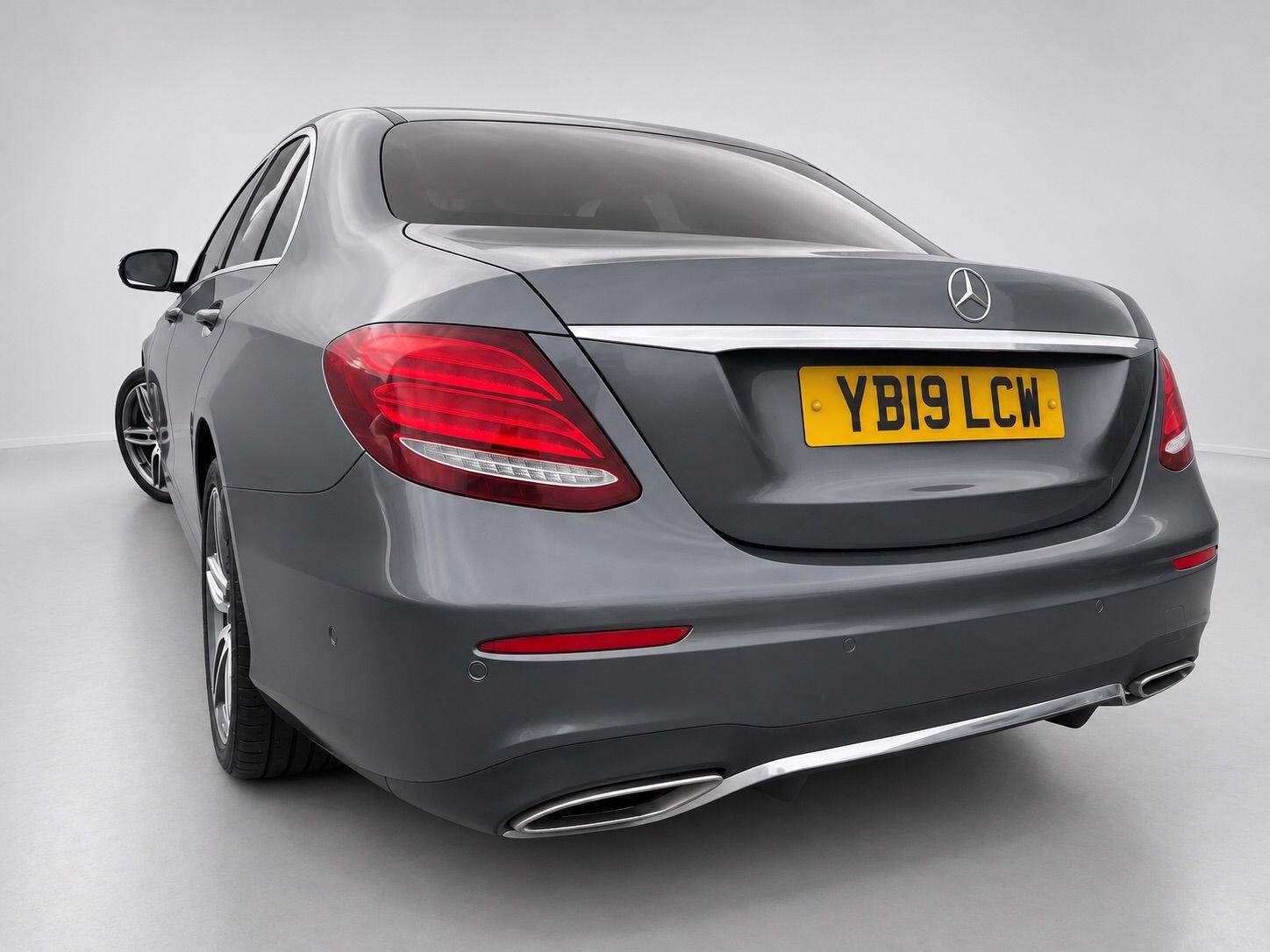 Mercedes-Benz E-Class view 9