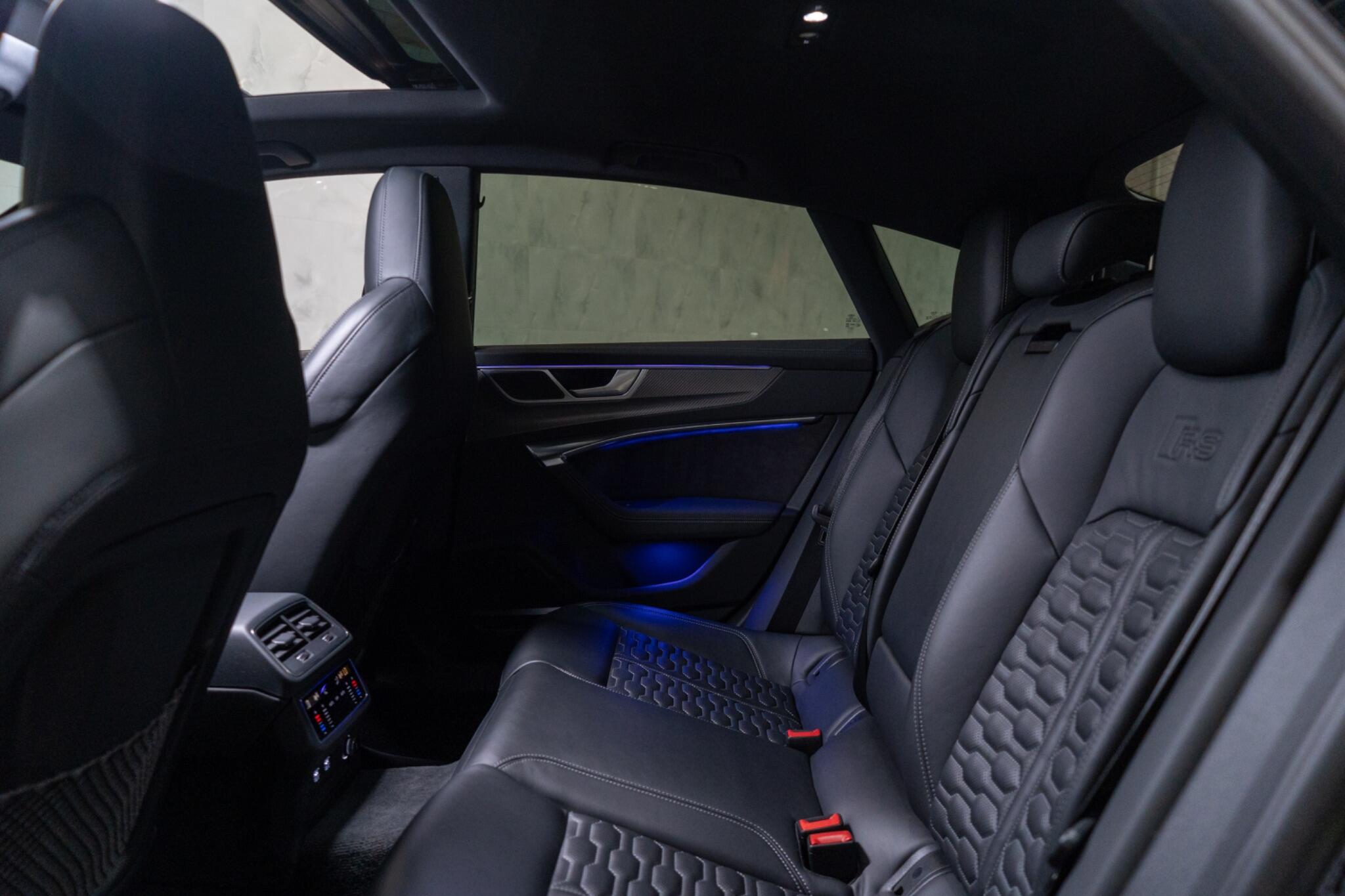 Audi RS7 view 14