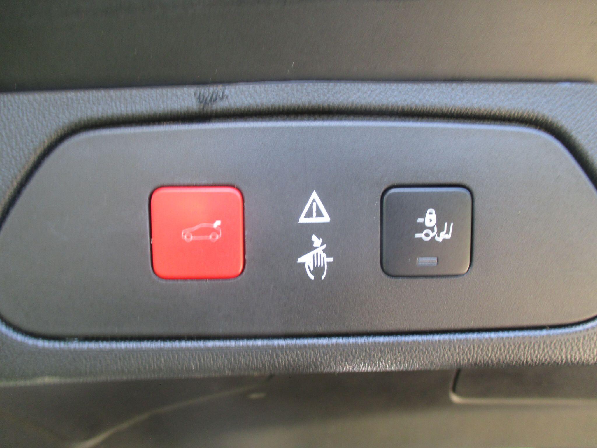 Vauxhall Grandland X view 27