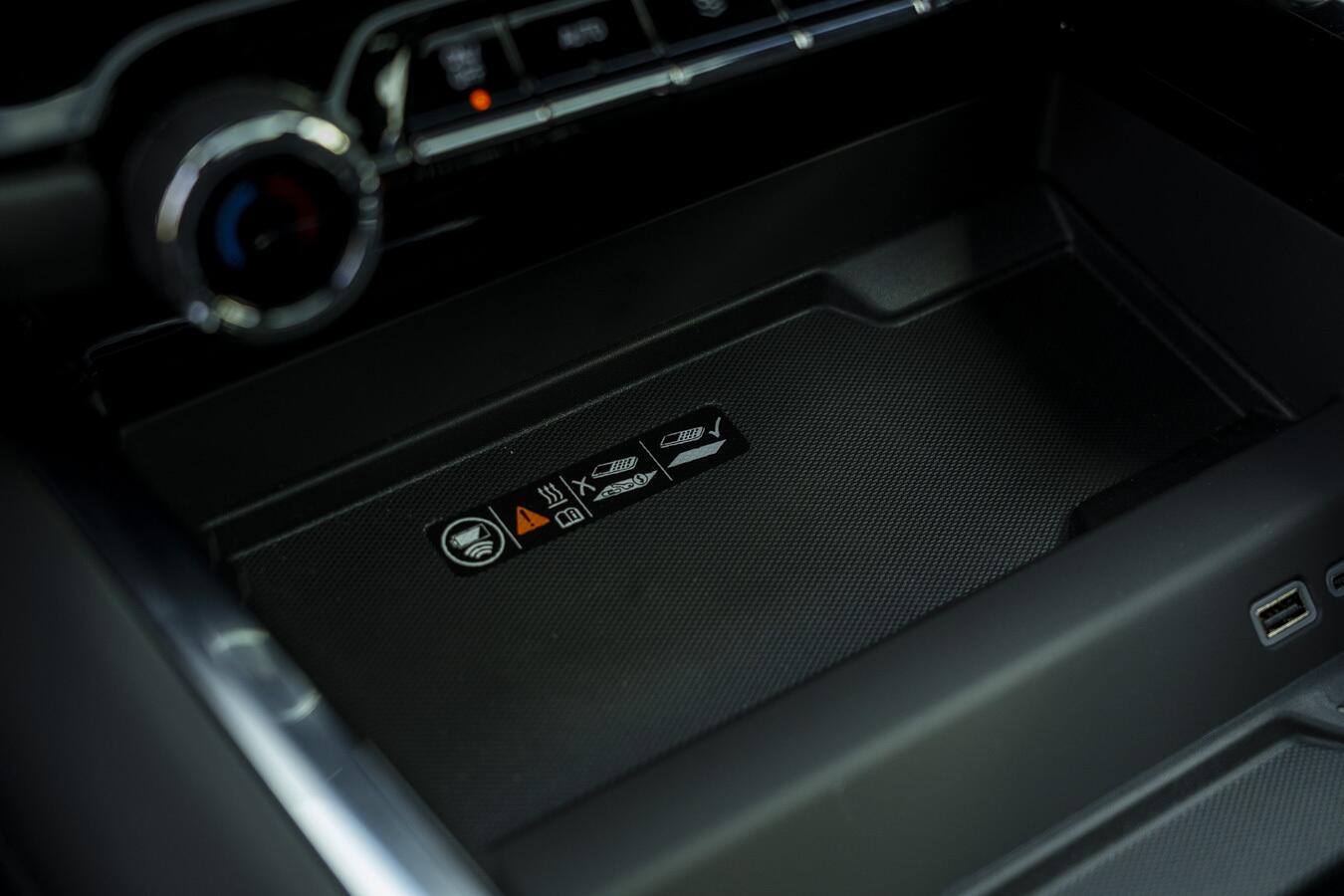 Chevrolet Suburban view 45