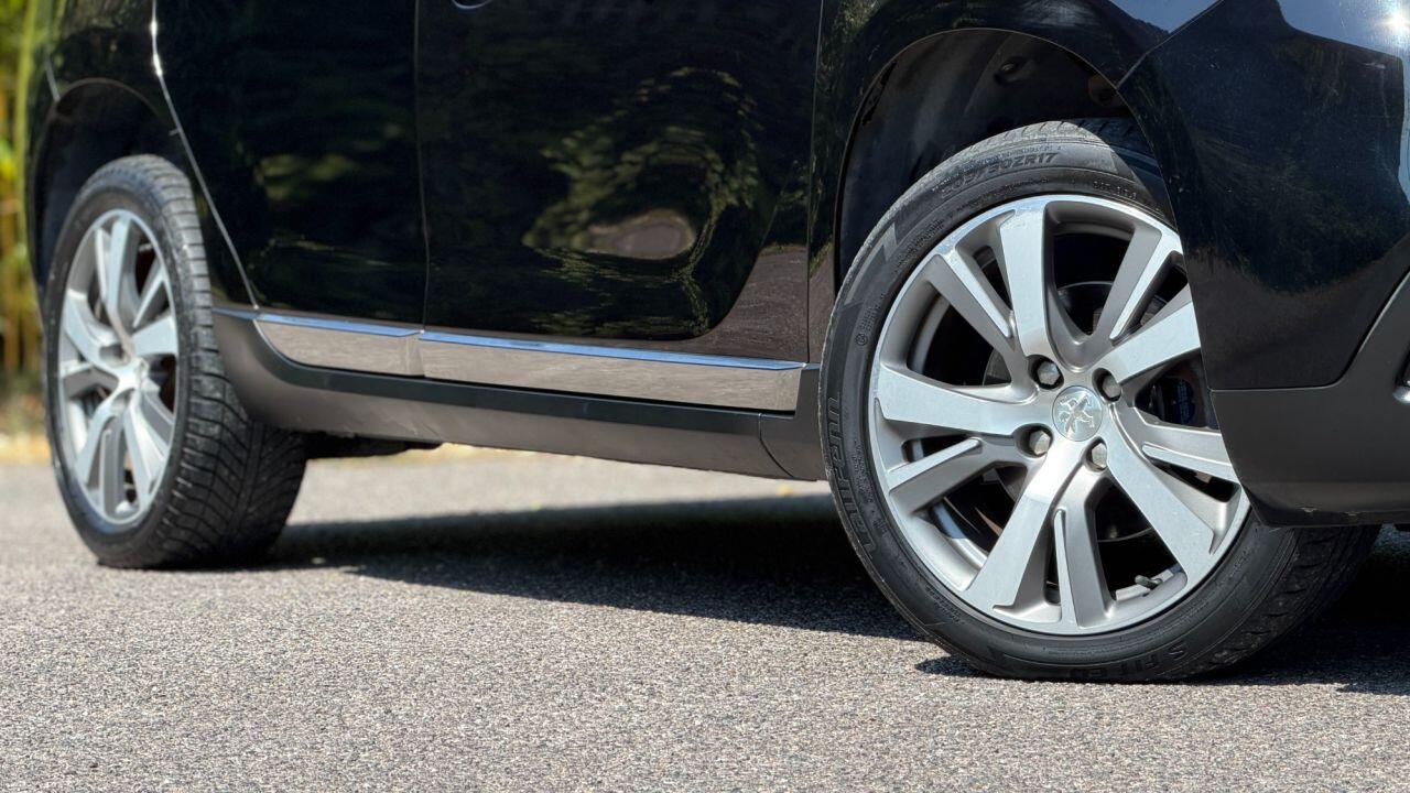 Peugeot 2008 view 7