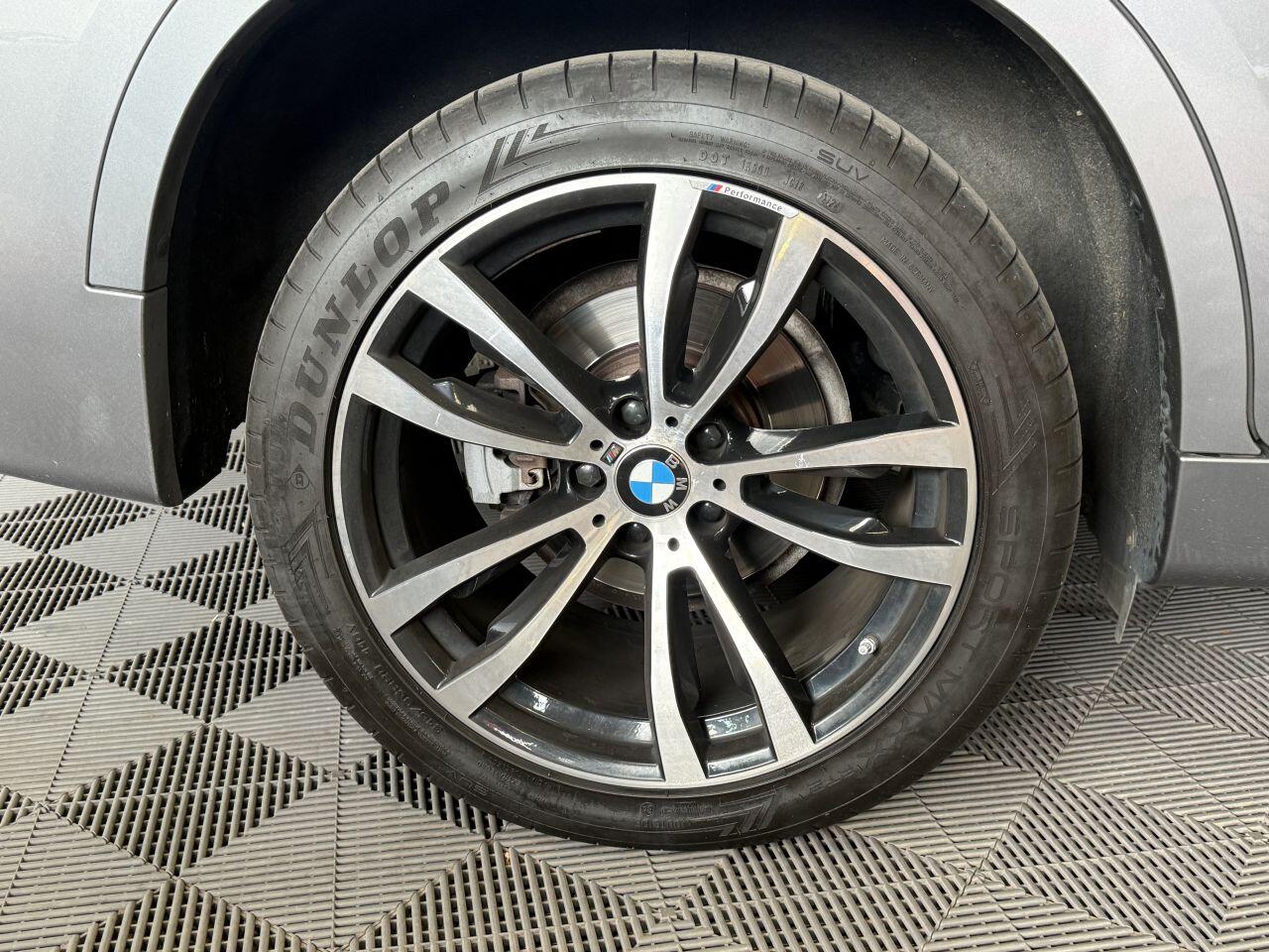 BMW X6 view 20
