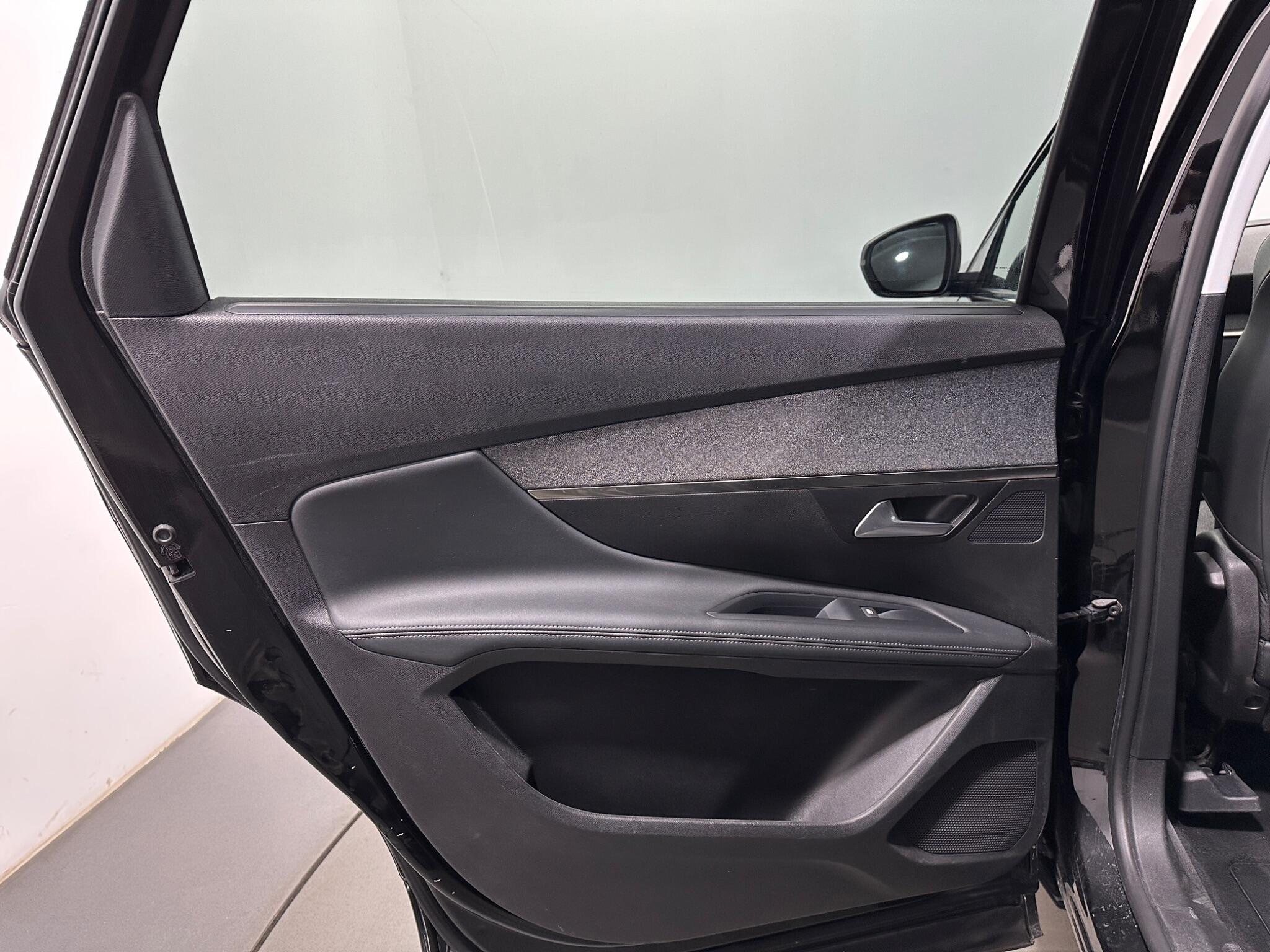 Peugeot 5008 view 38