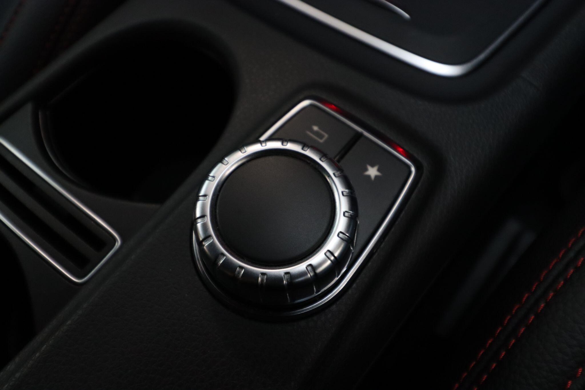 Mercedes-Benz Gla view 20