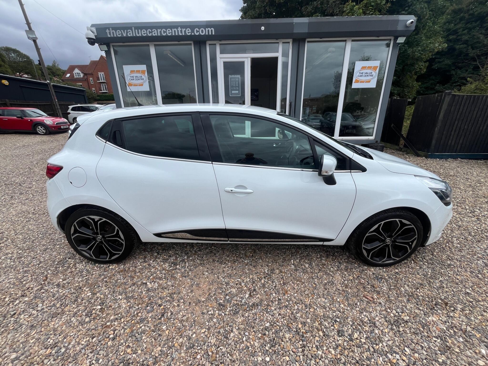 Renault Clio view 3