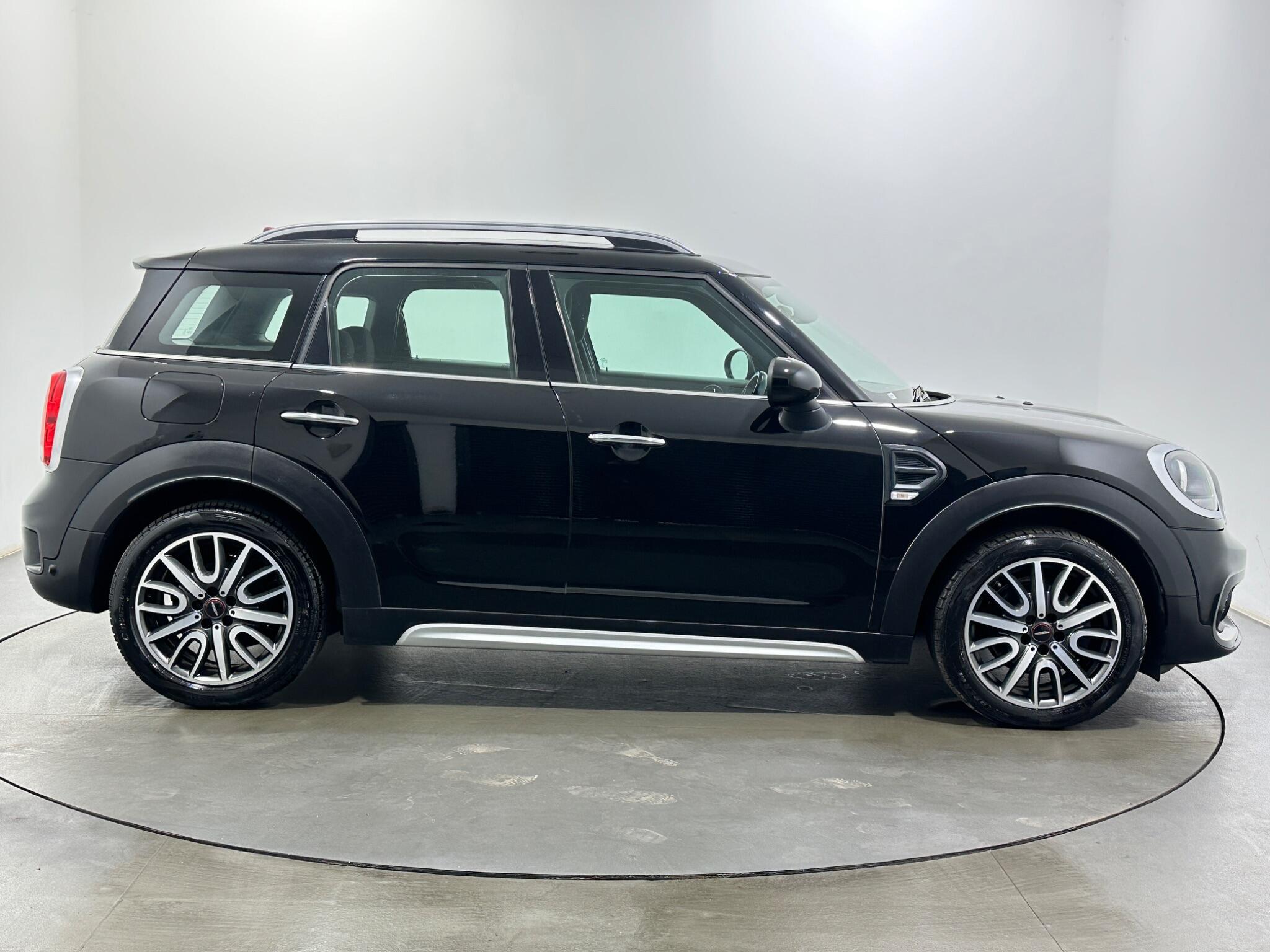 Mini Countryman view 9