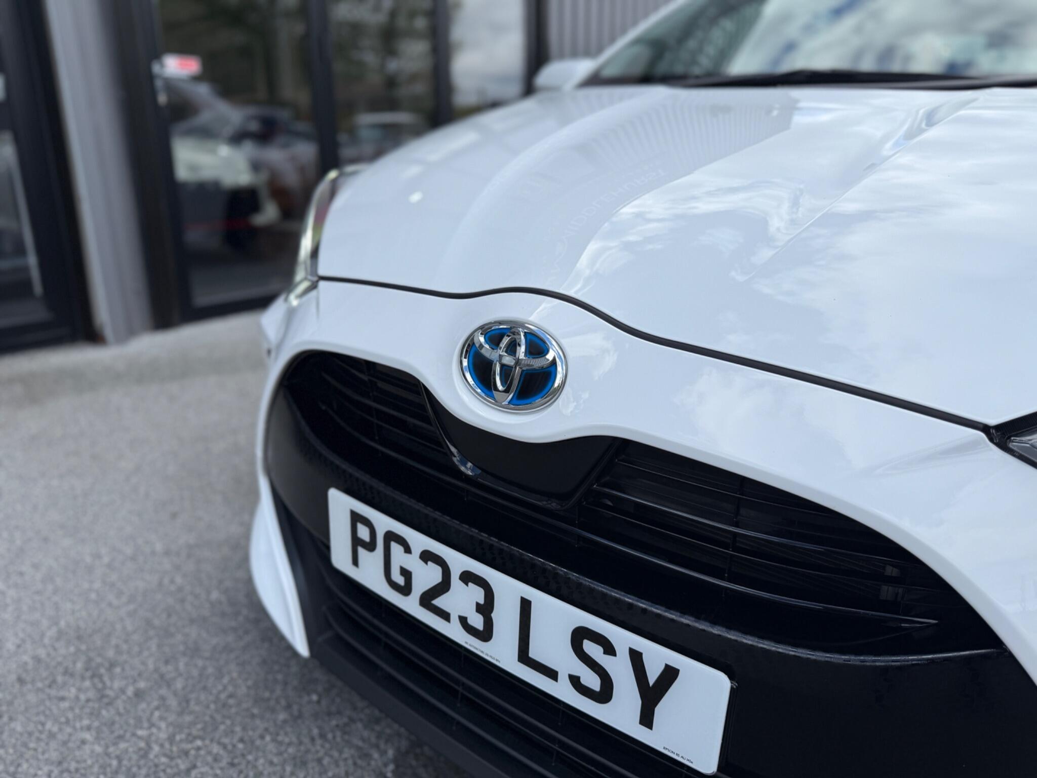 Toyota Yaris view 13
