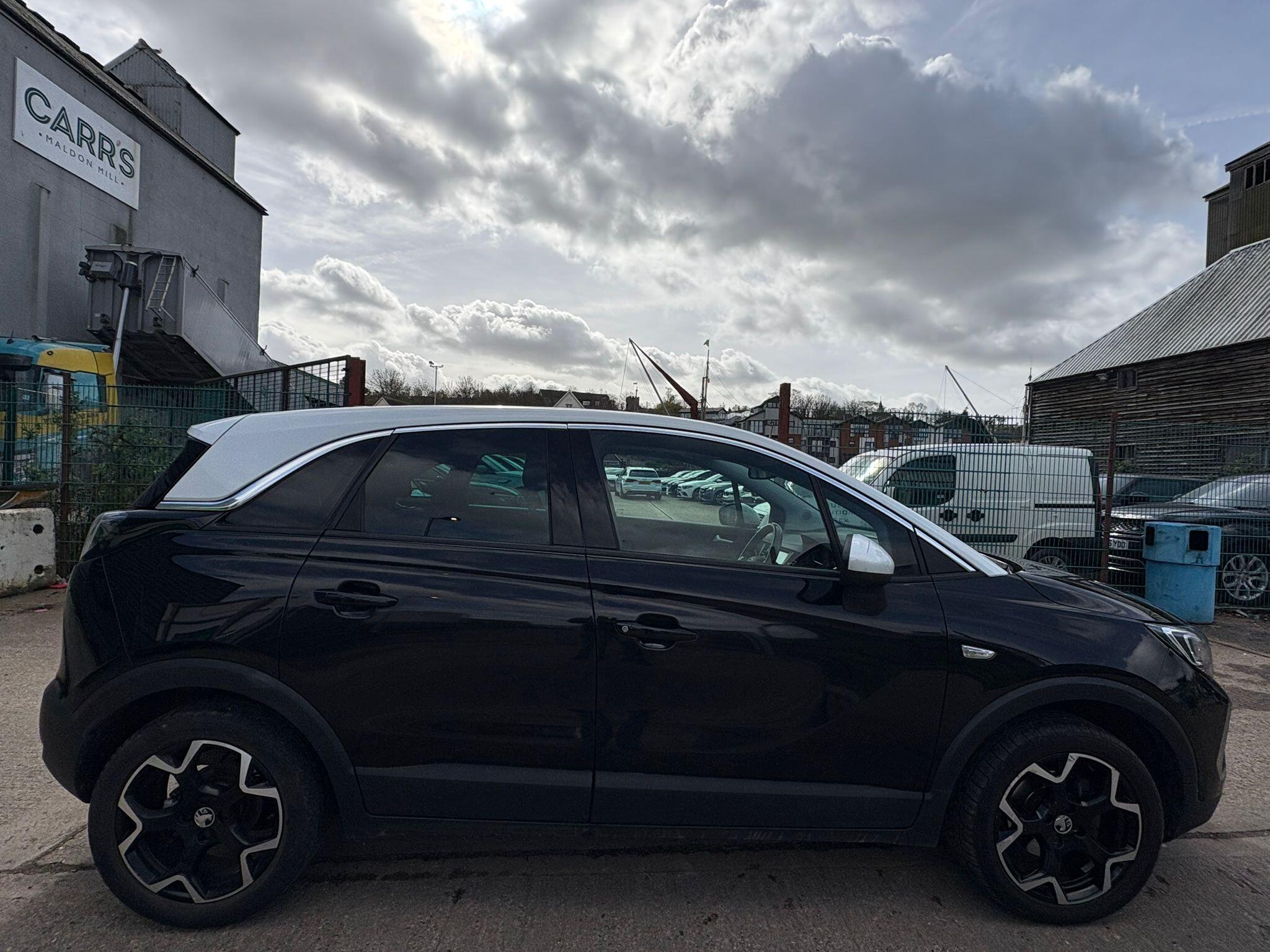 Vauxhall Crossland view 2