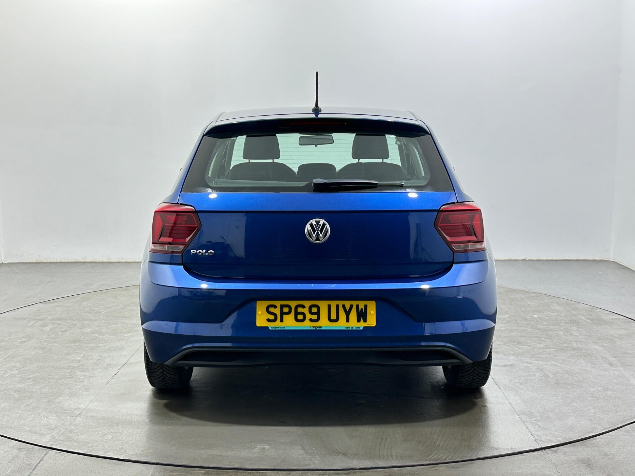 Volkswagen Polo view 7