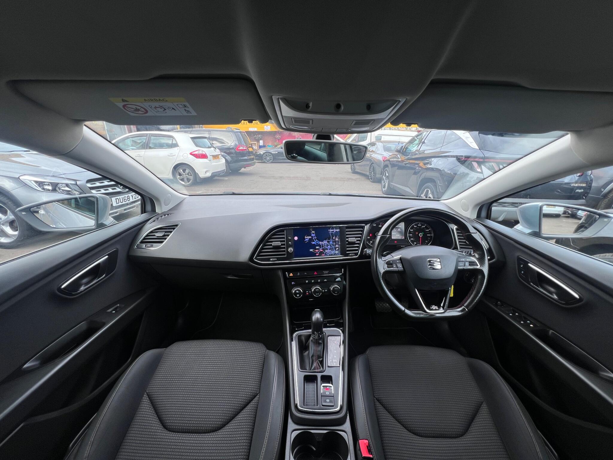 Seat Leon Leon view 2