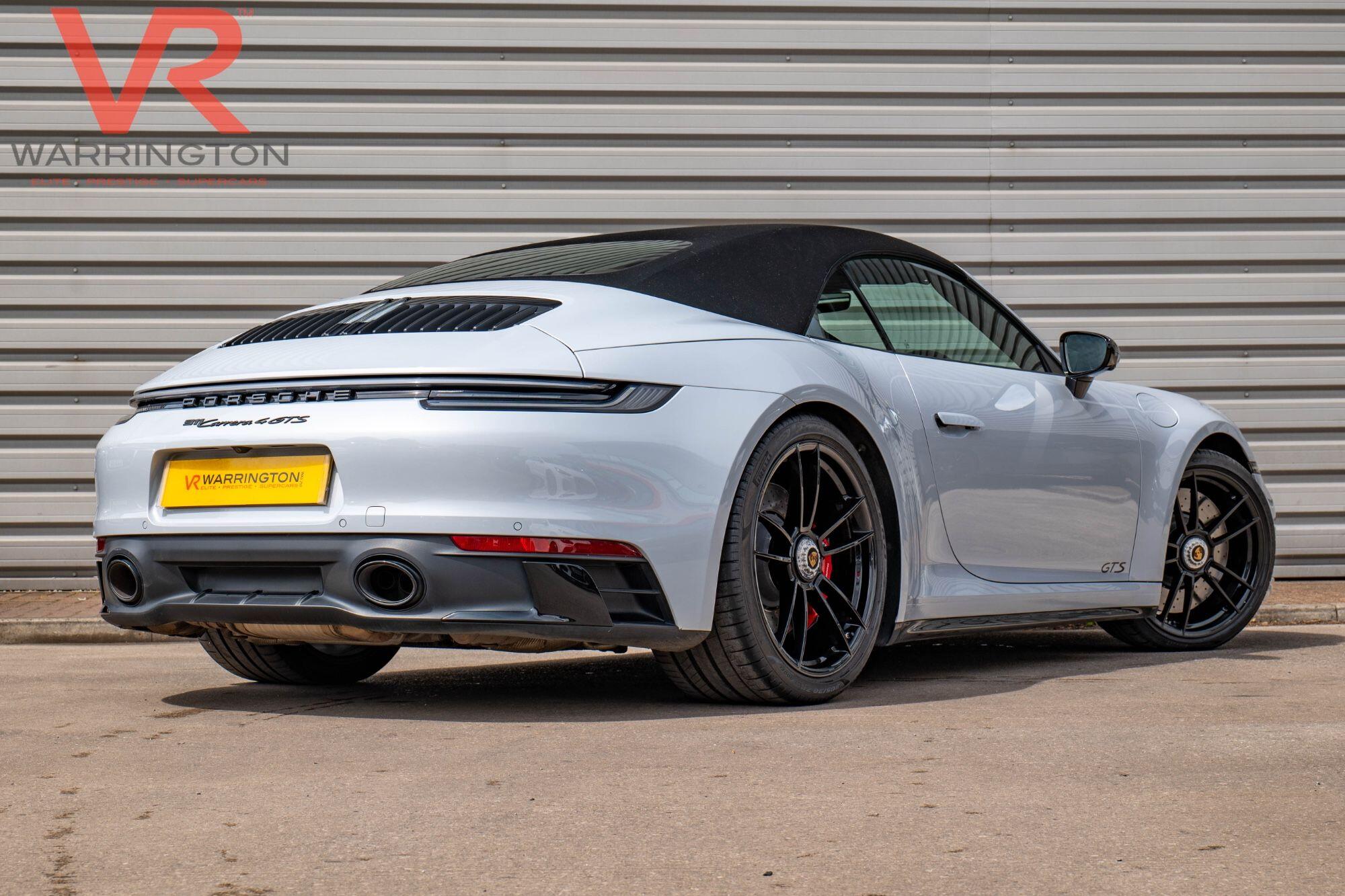 Porsche 911 view 19
