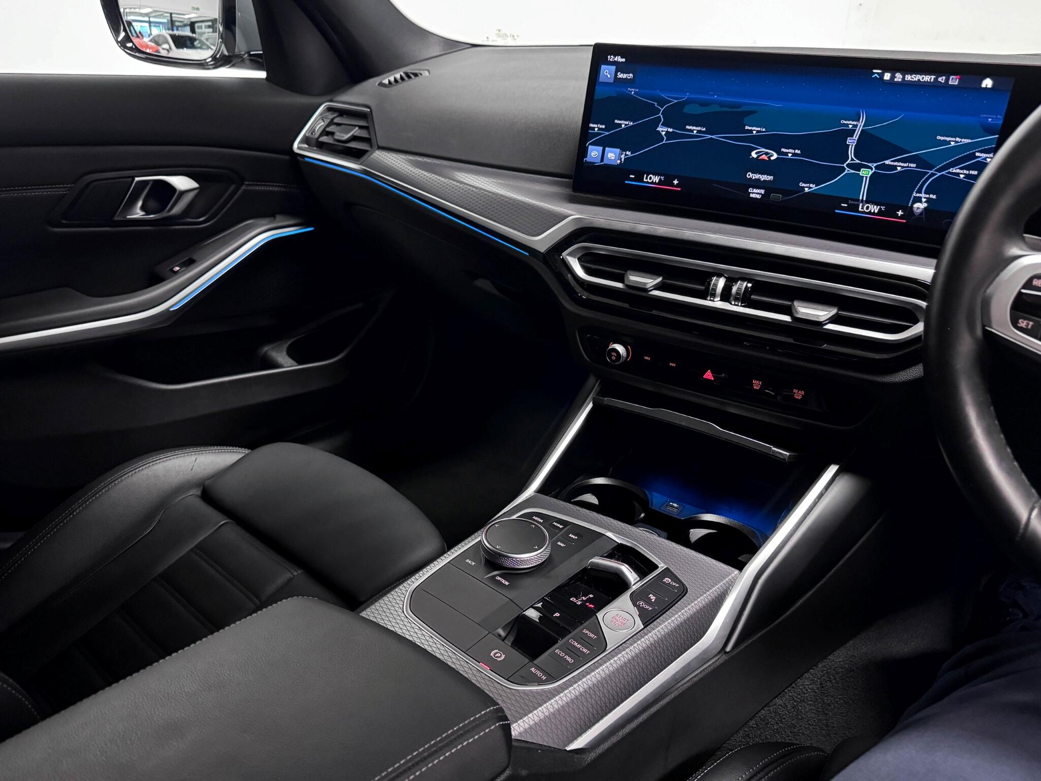 BMW 3 Series view 31