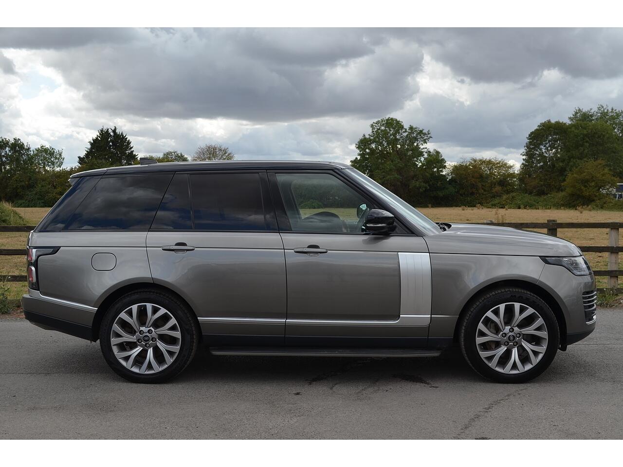 Land Rover Range Rover view 10