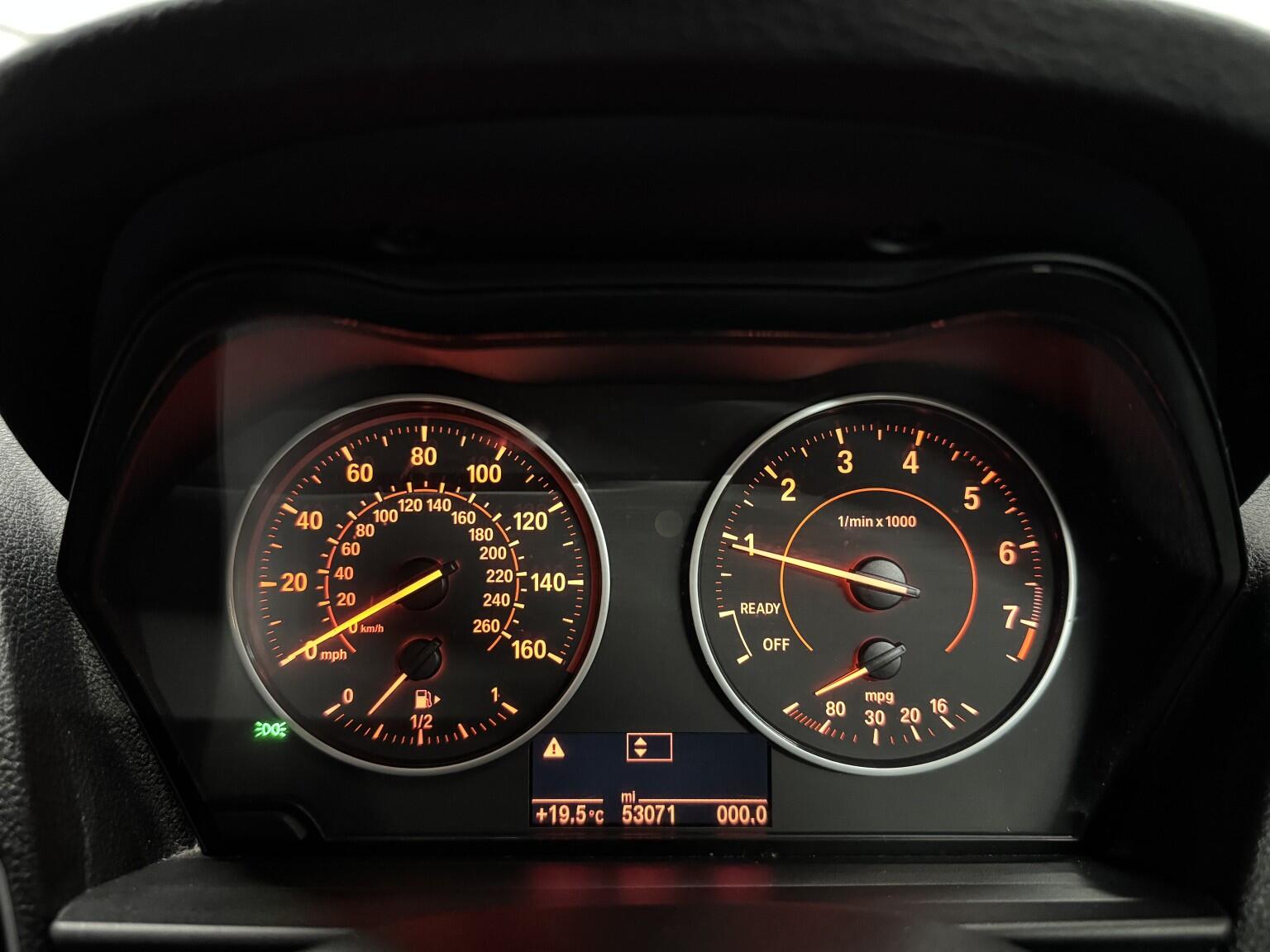 BMW 1 Series view 19