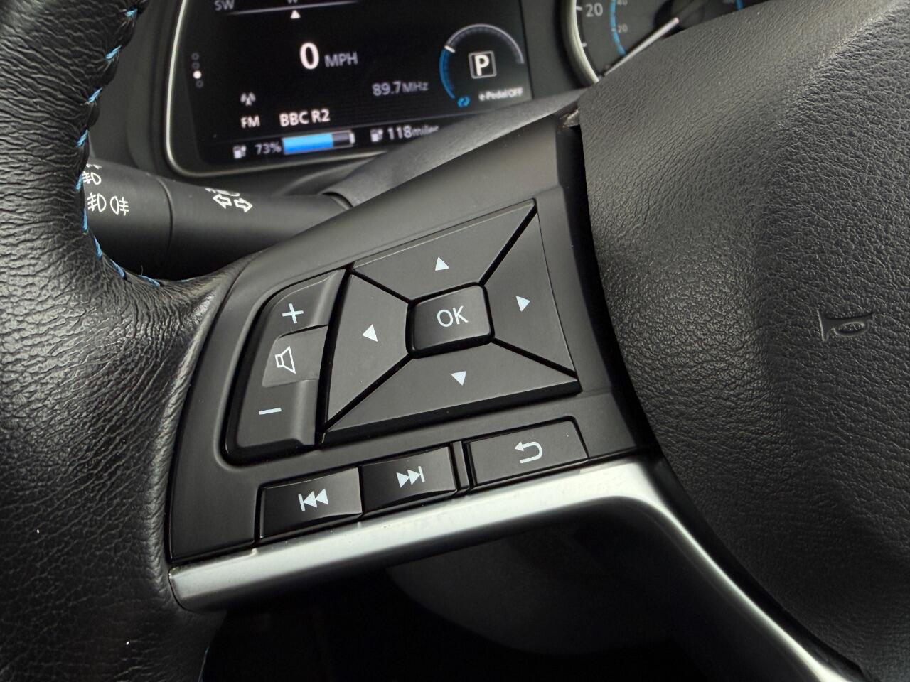 Nissan Leaf view 22