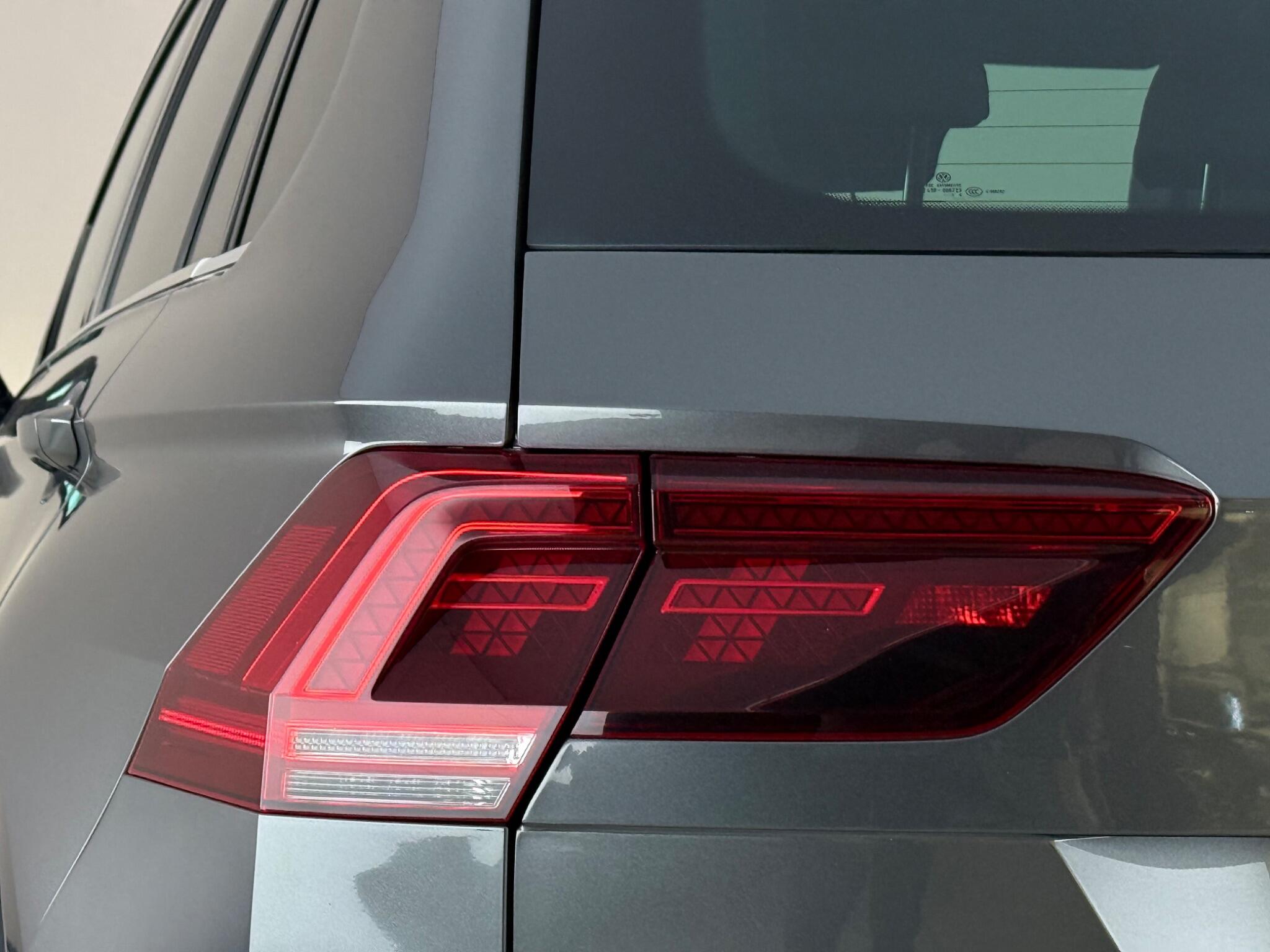 Volkswagen Tiguan view 10