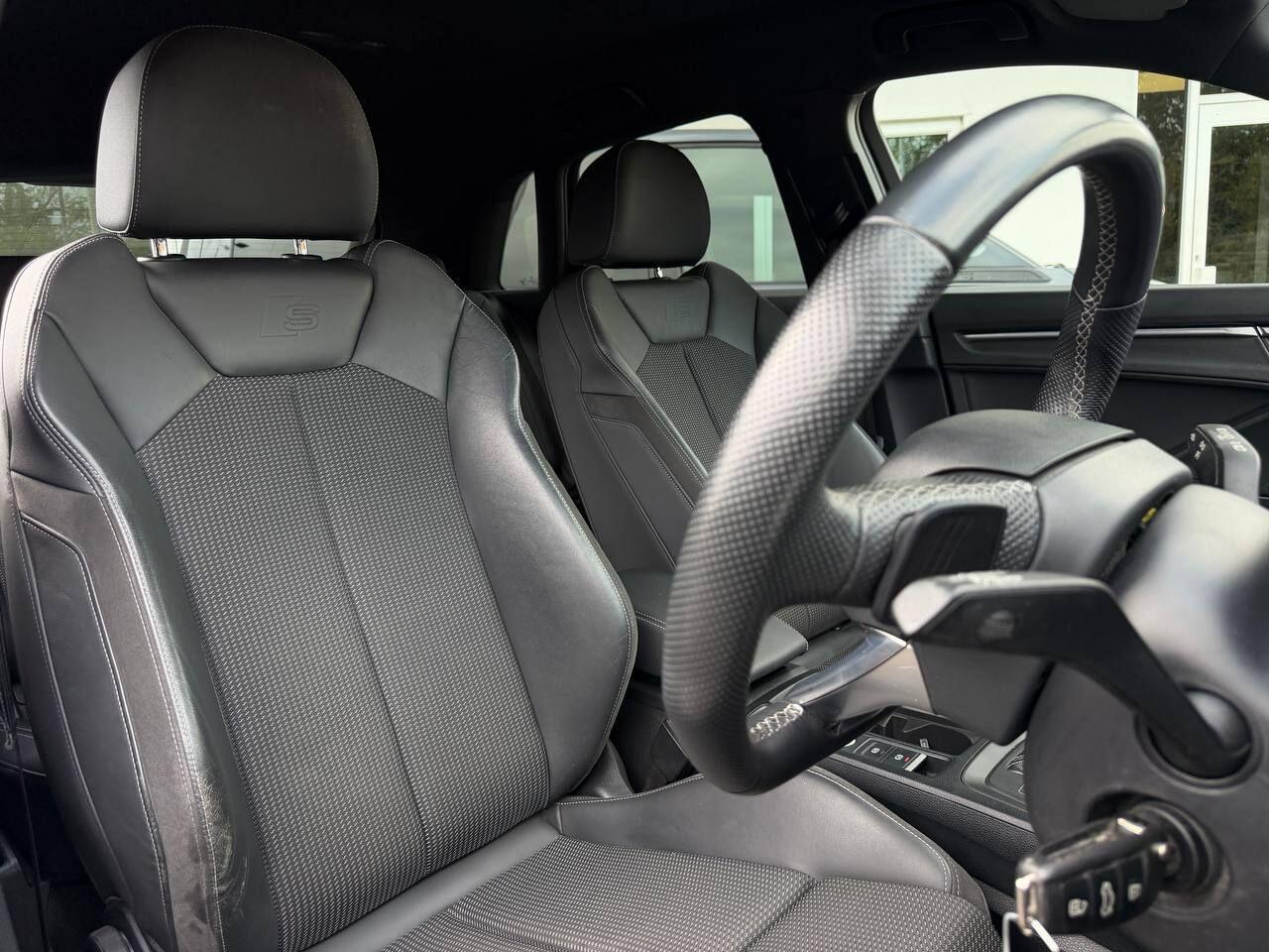Audi Q3 view 12