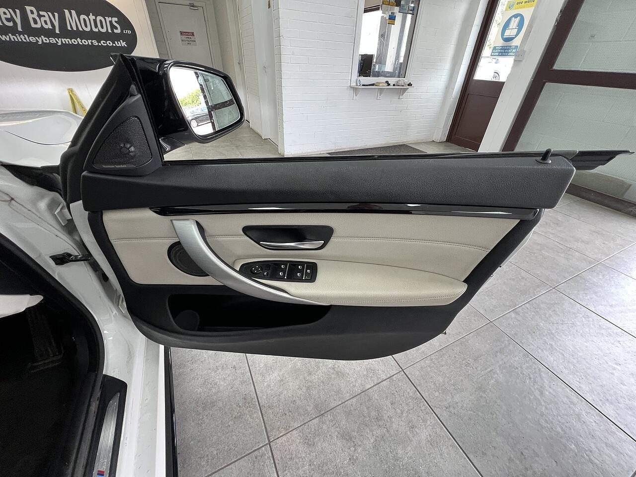 BMW 4 Series view 20