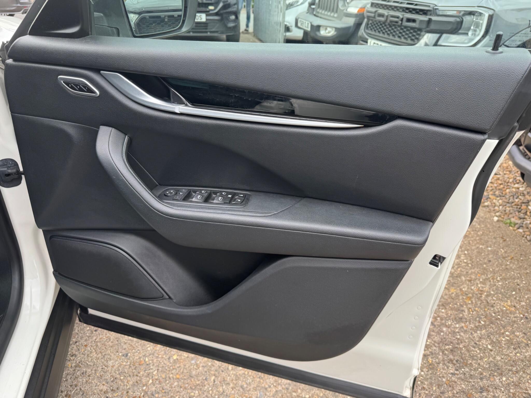 Maserati Levante view 38