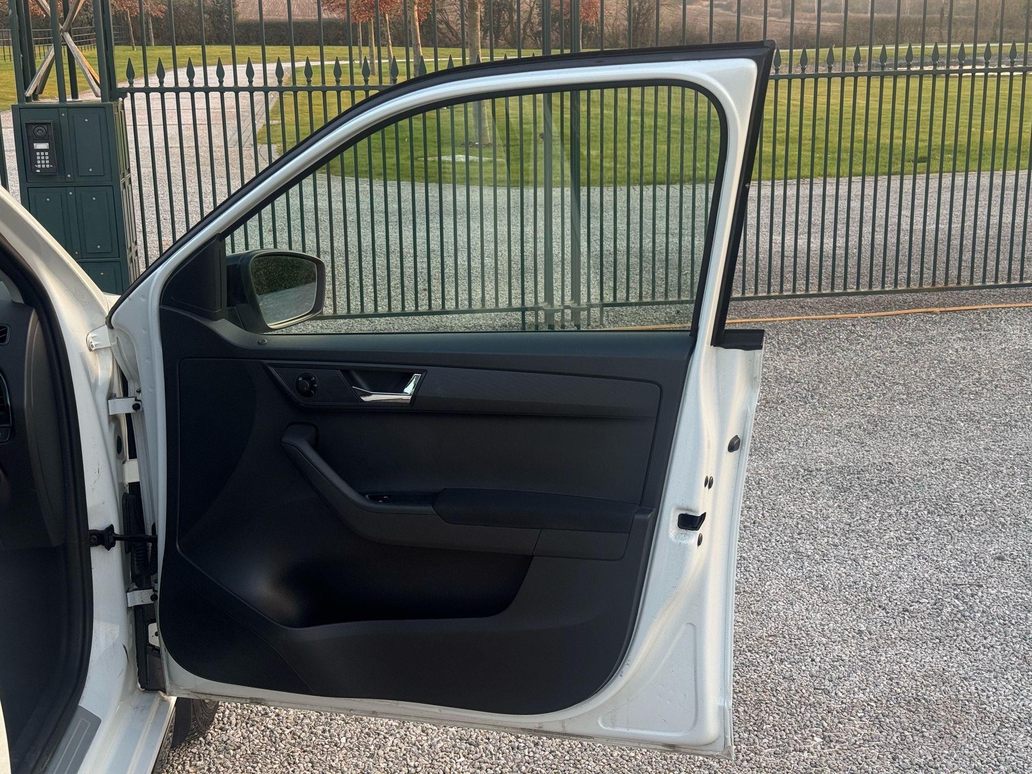 2015 Skoda Fabia image 10