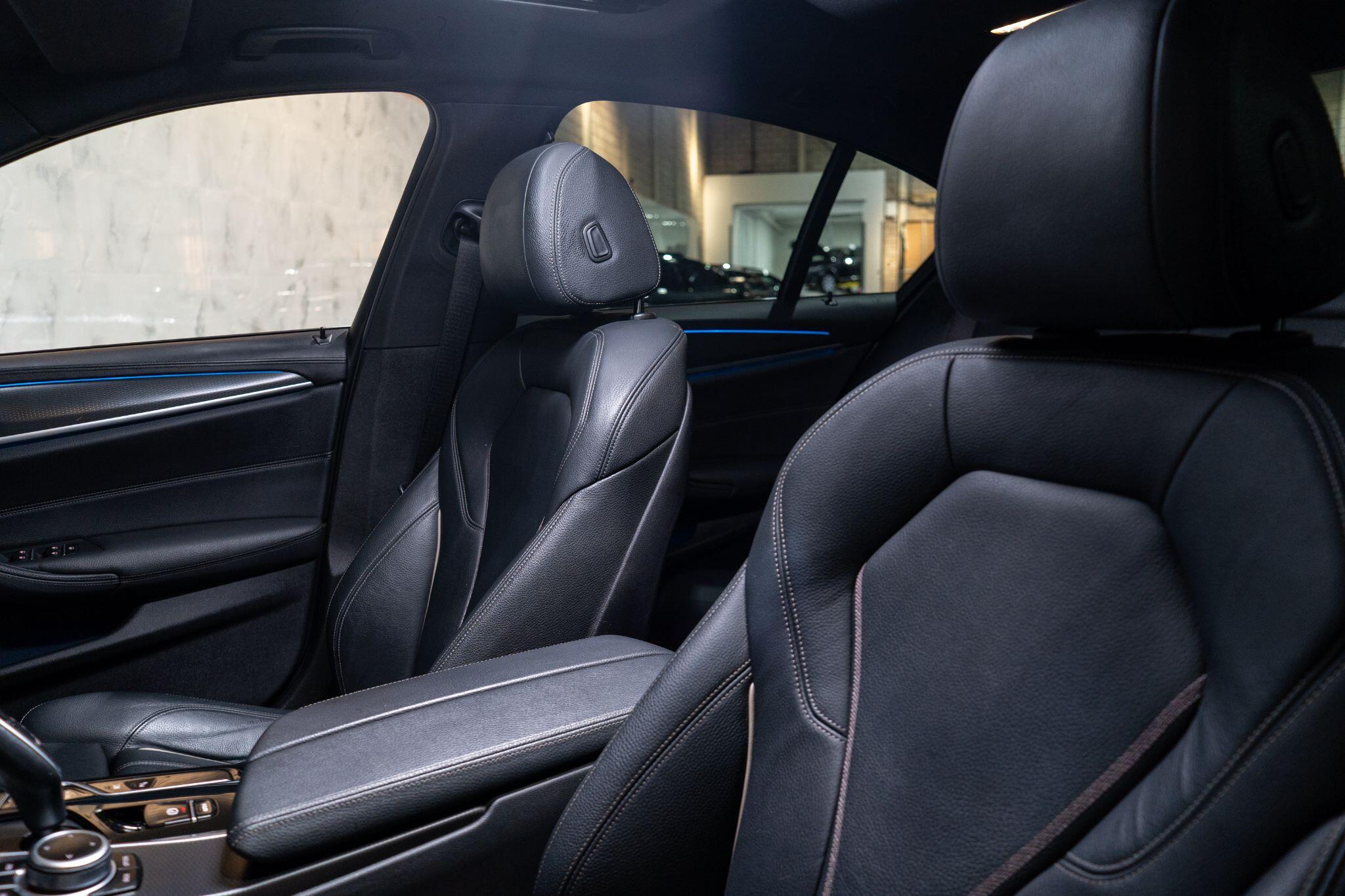 BMW 5 Series view 37