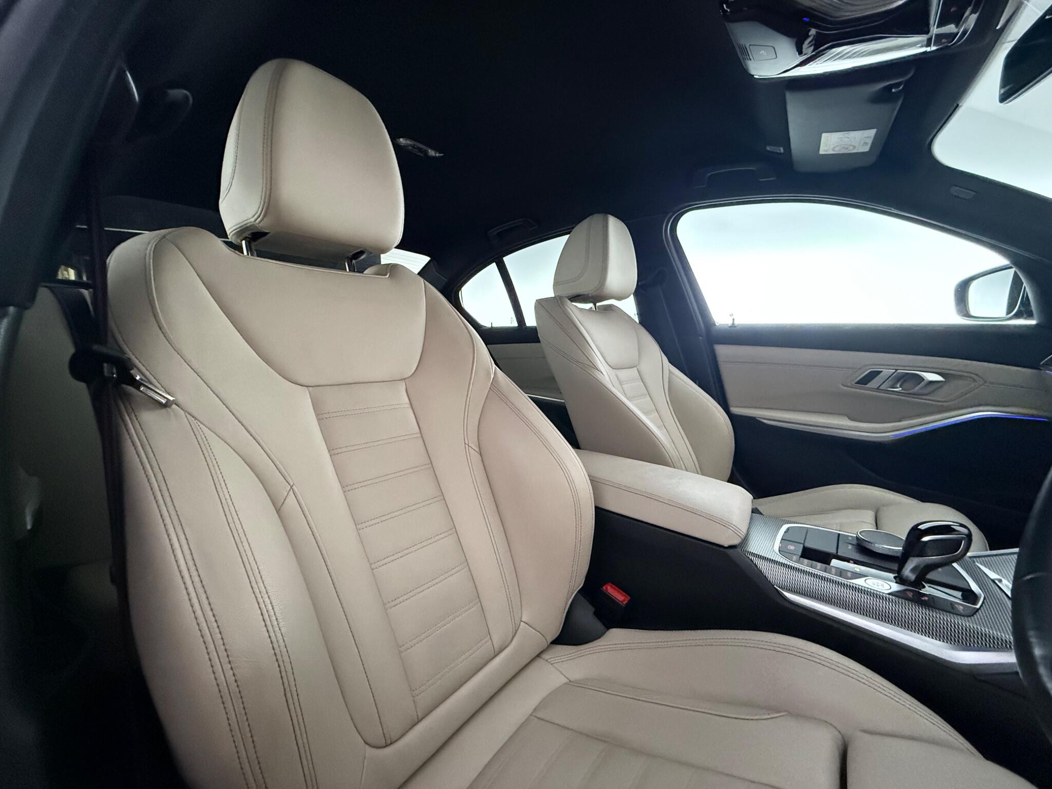 BMW 3 Series view 30
