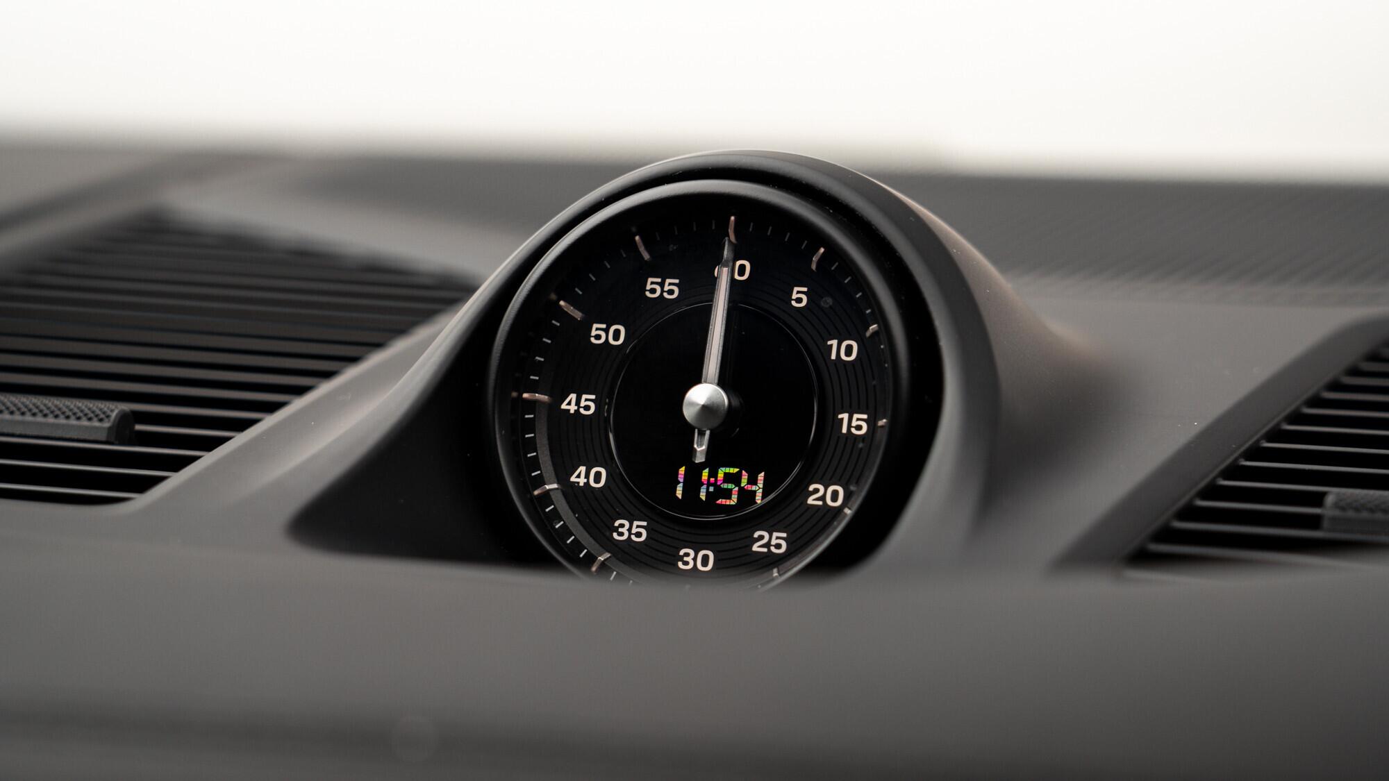 Porsche Cayenne view 22