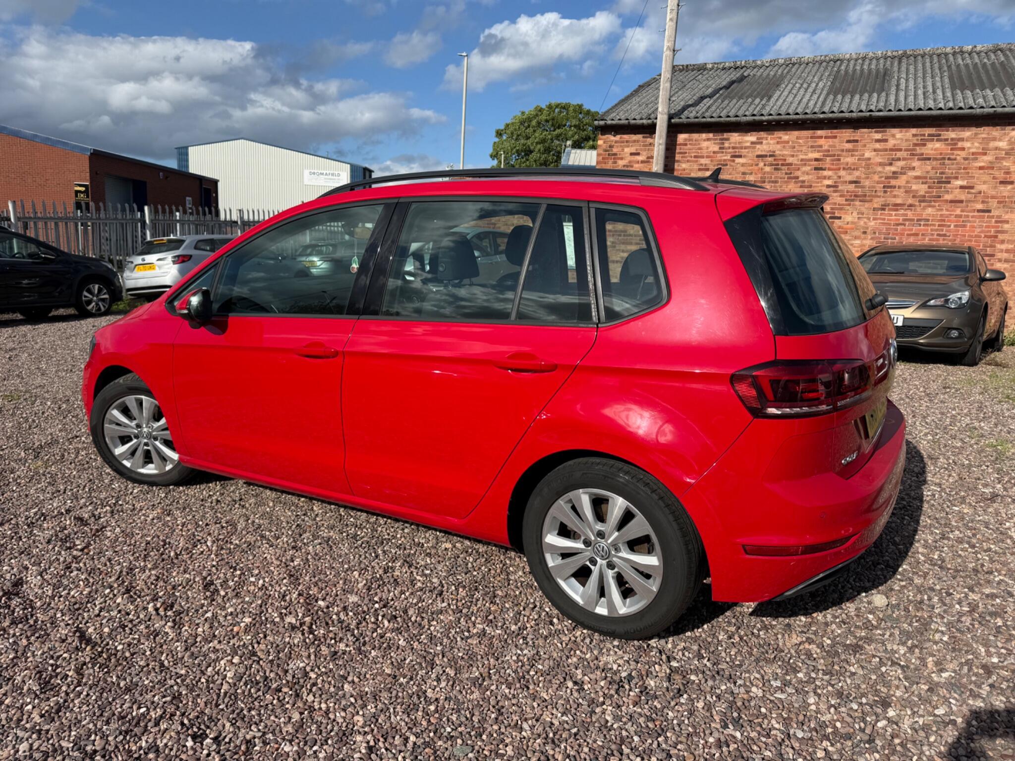 Volkswagen Golf Sportsvan view 13