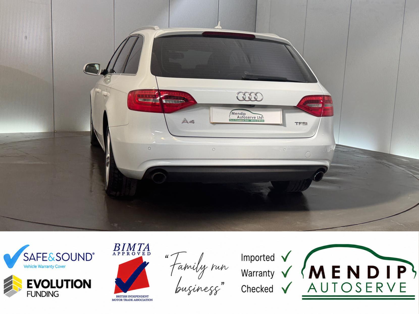 Audi A4 Avant view 18