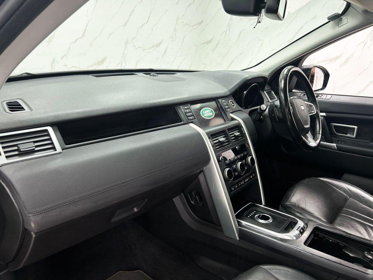 Land Rover Discovery Sport view 15