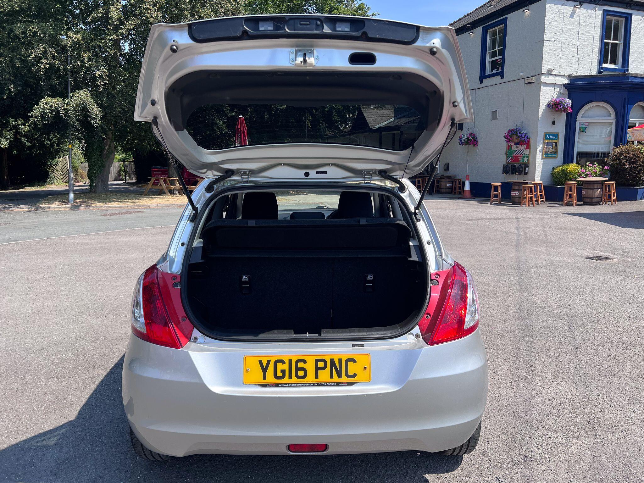 Suzuki Swift view 17