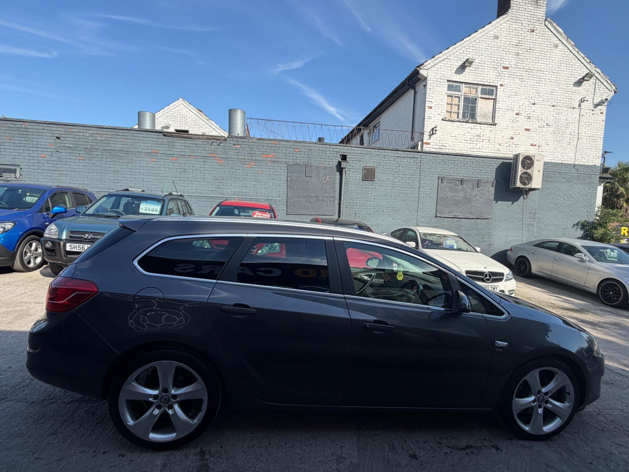 Vauxhall Astra view 8