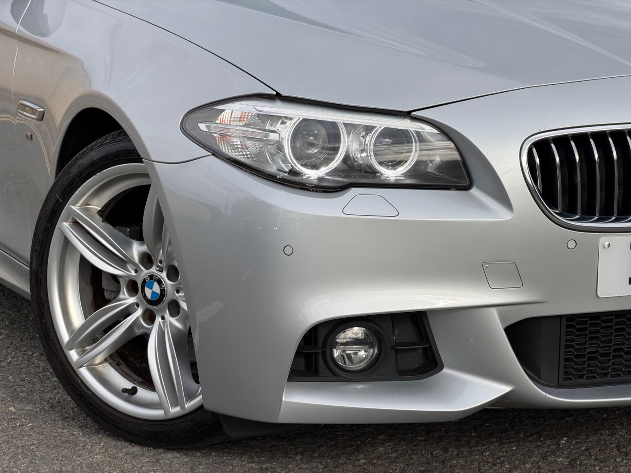 BMW 5 Series view 38