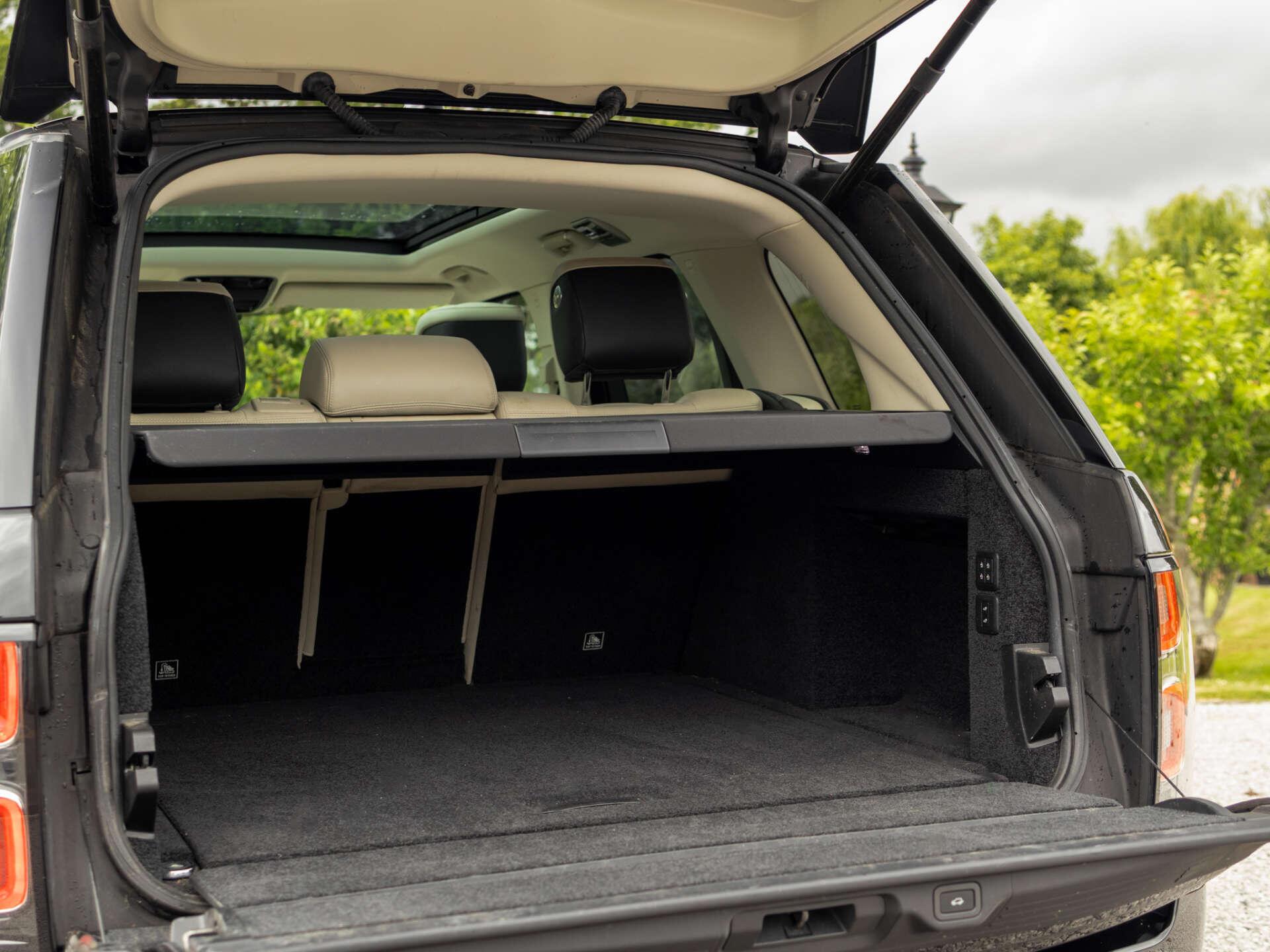 Land Rover Range Rover view 19
