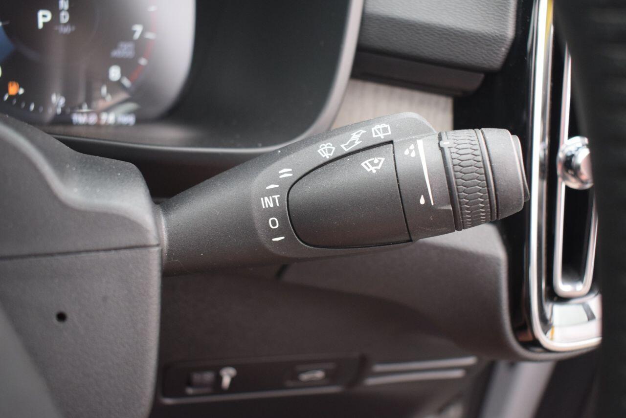 Volvo XC40 view 33