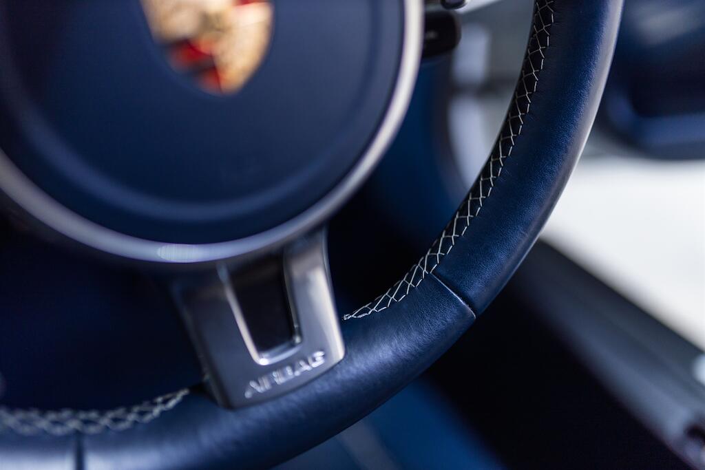 Porsche Cayman view 23