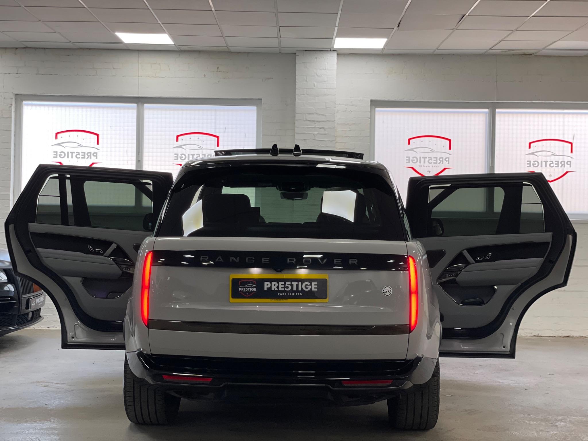 Land Rover Range Rover view 32
