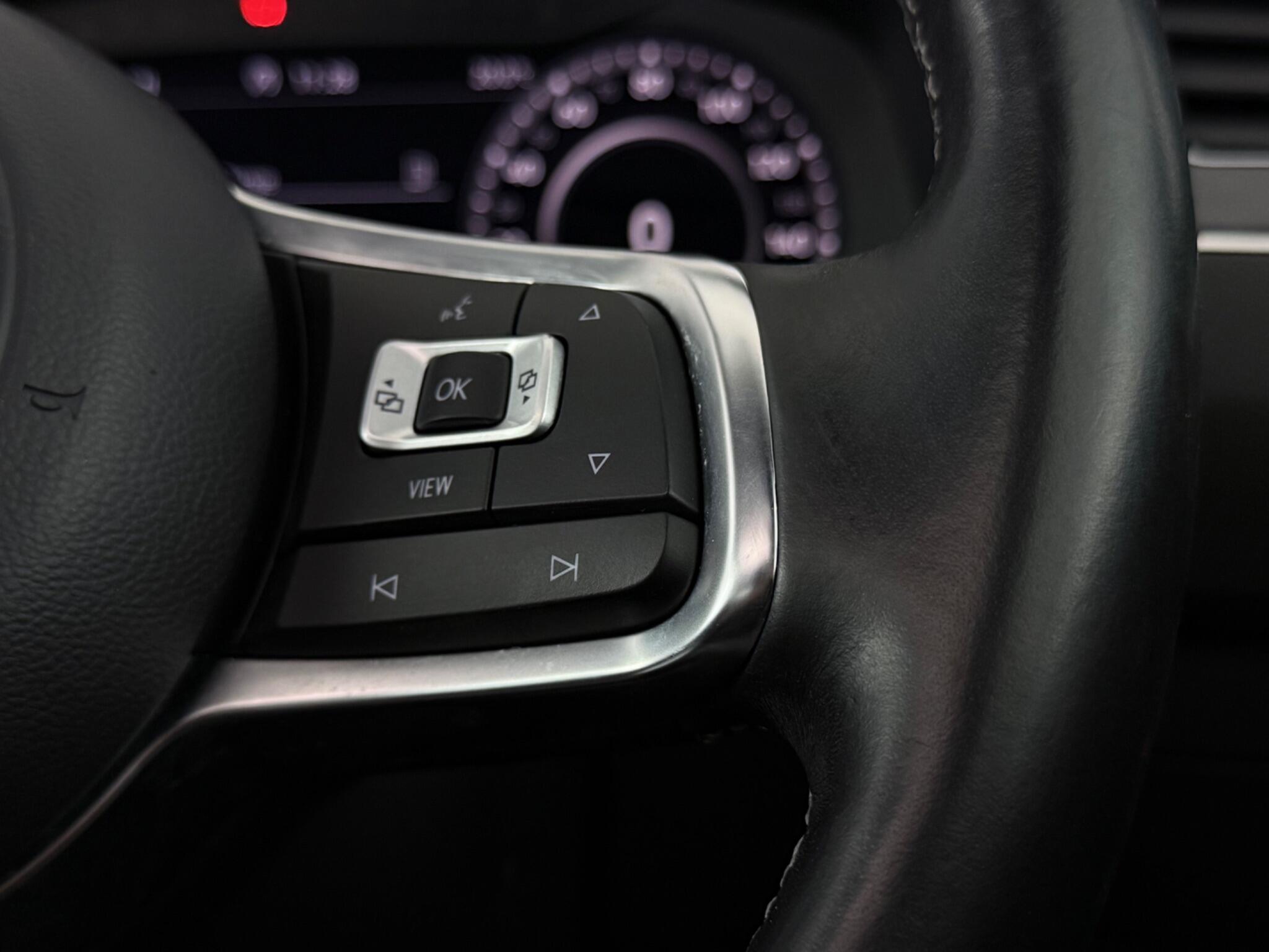 Volkswagen Tiguan Allspace view 16