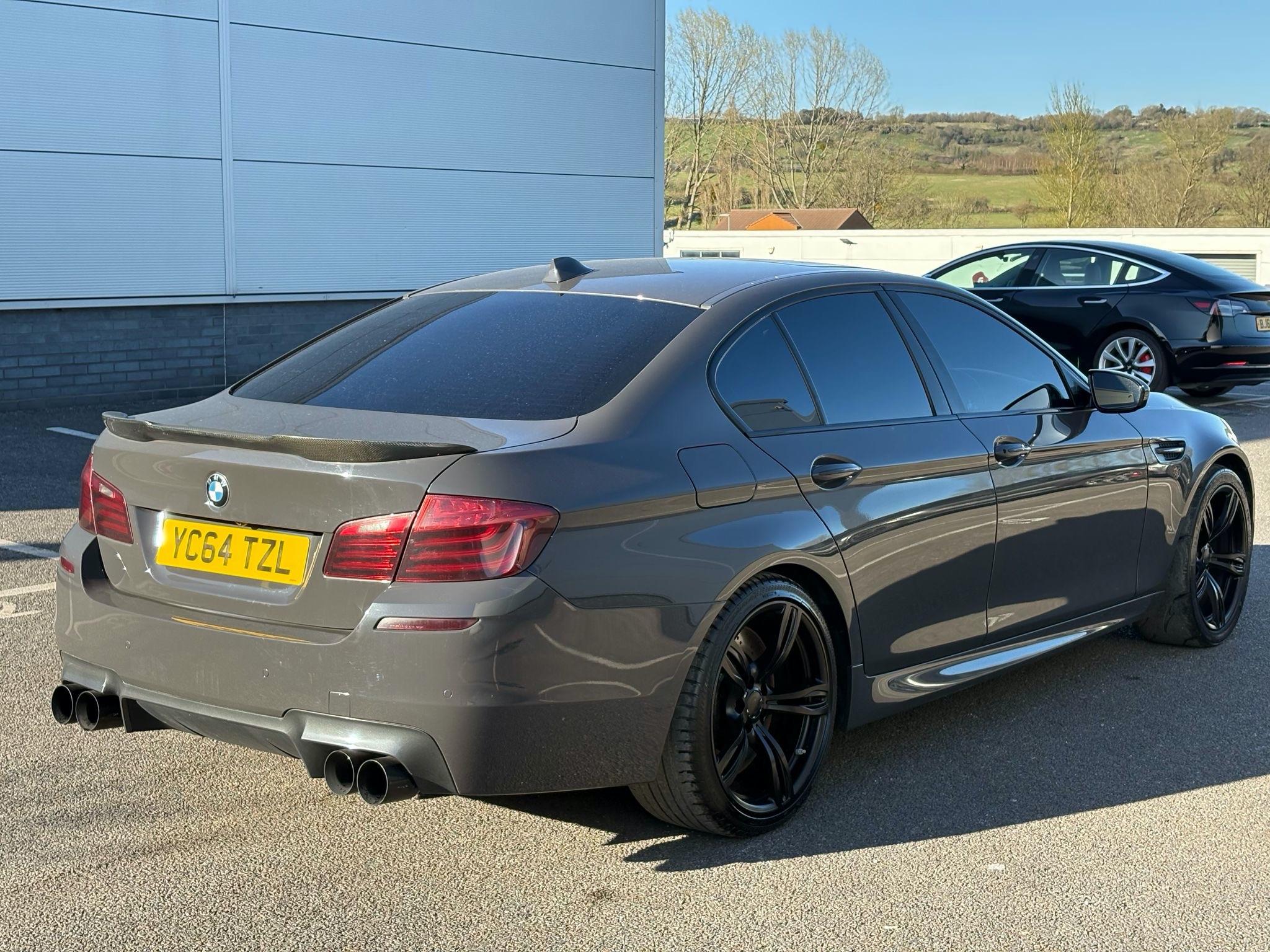 BMW M5 view 38