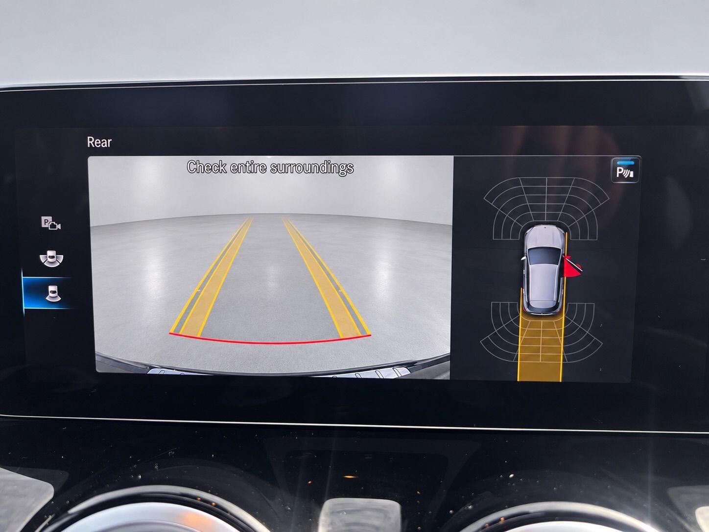 Mercedes-Benz GLA view 20