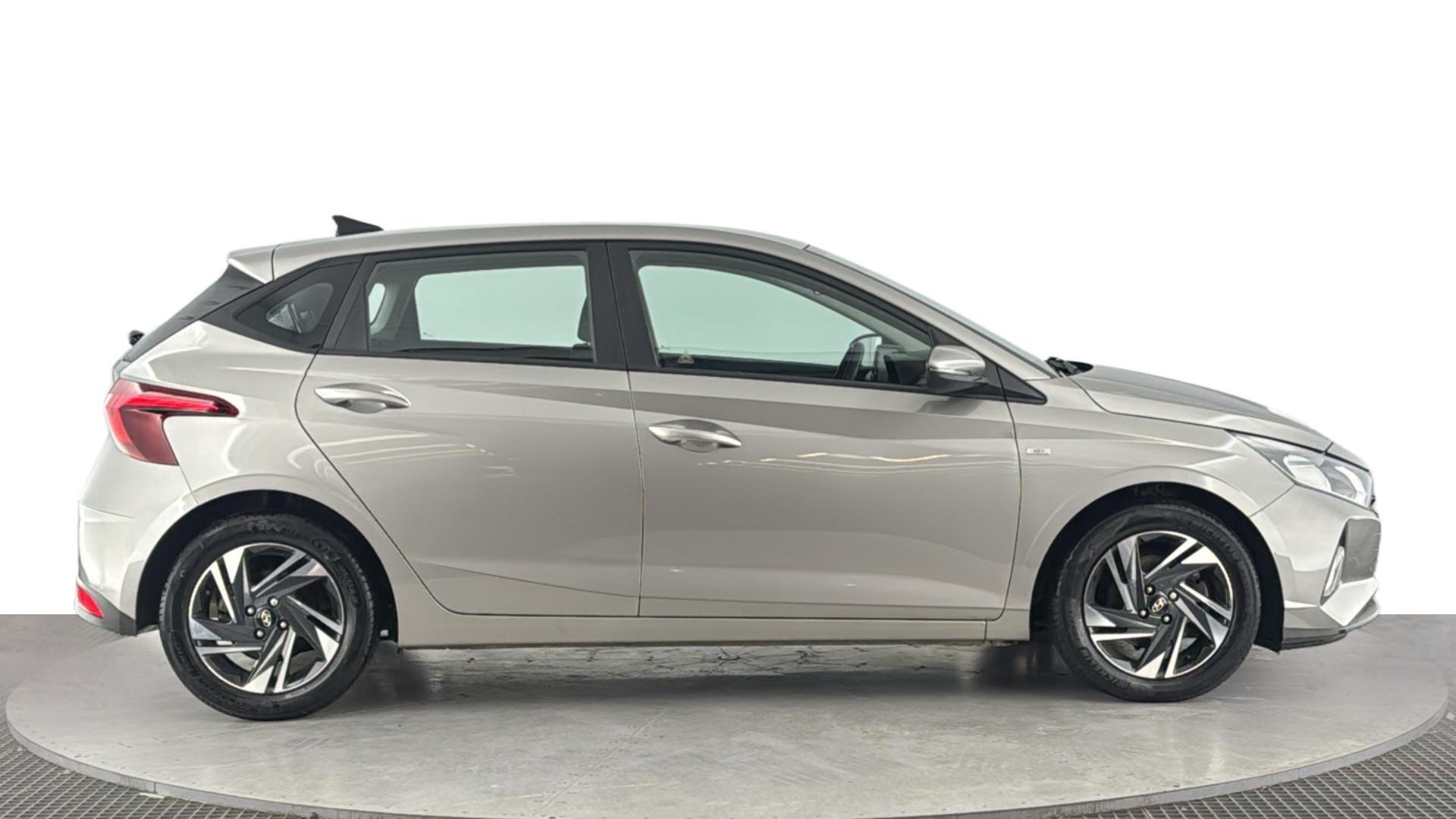 Hyundai i20 view 3