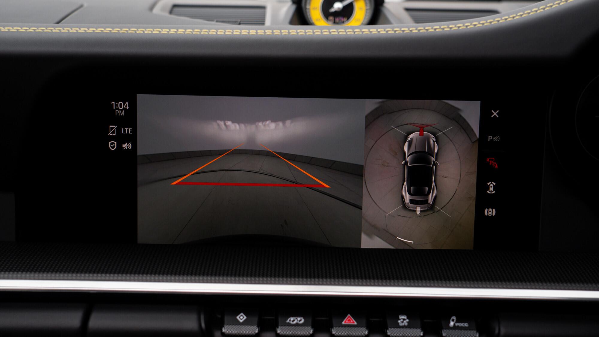 Porsche 911 view 33