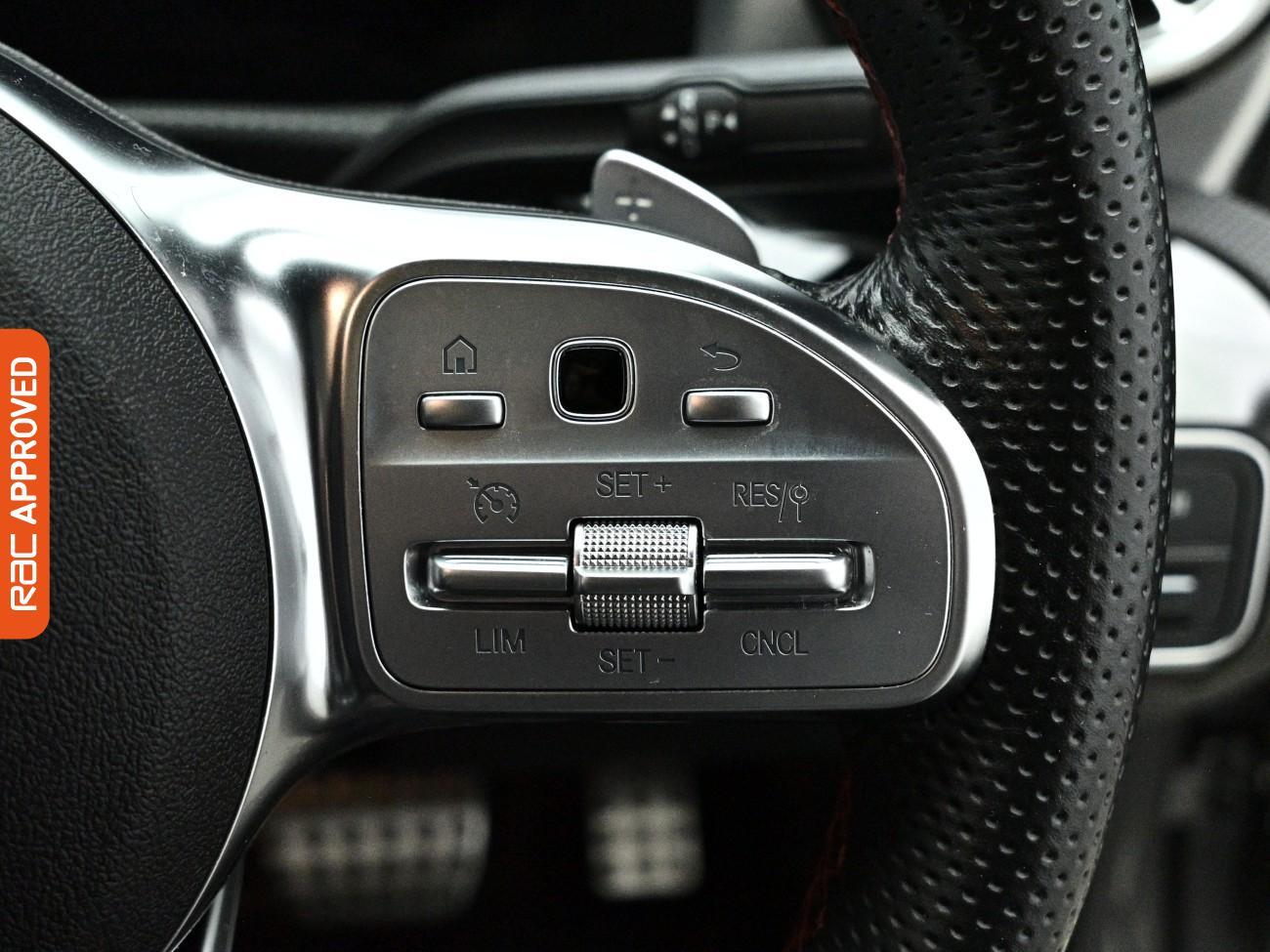 Mercedes-Benz Cla view 24