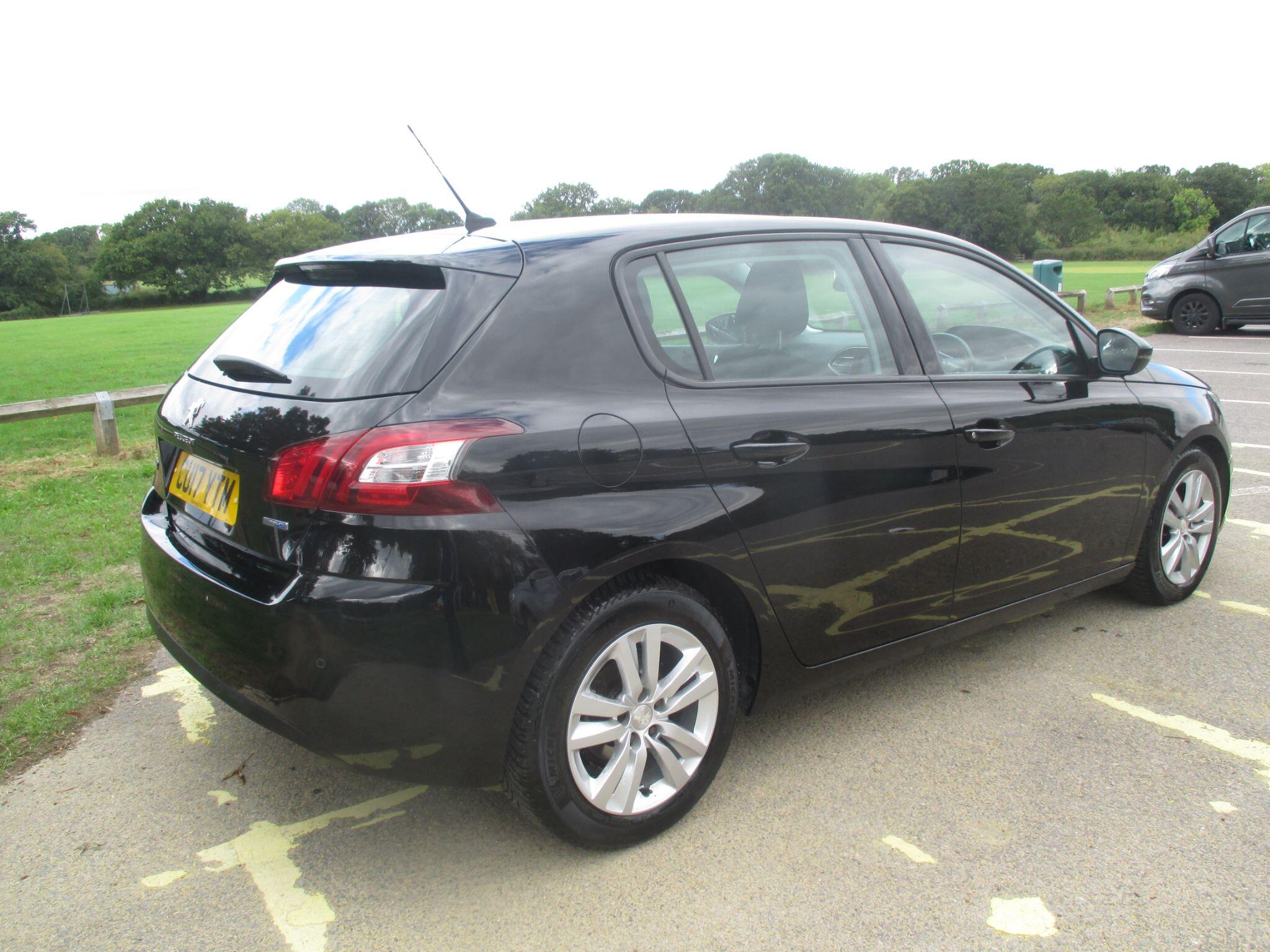 Peugeot 308 view 7
