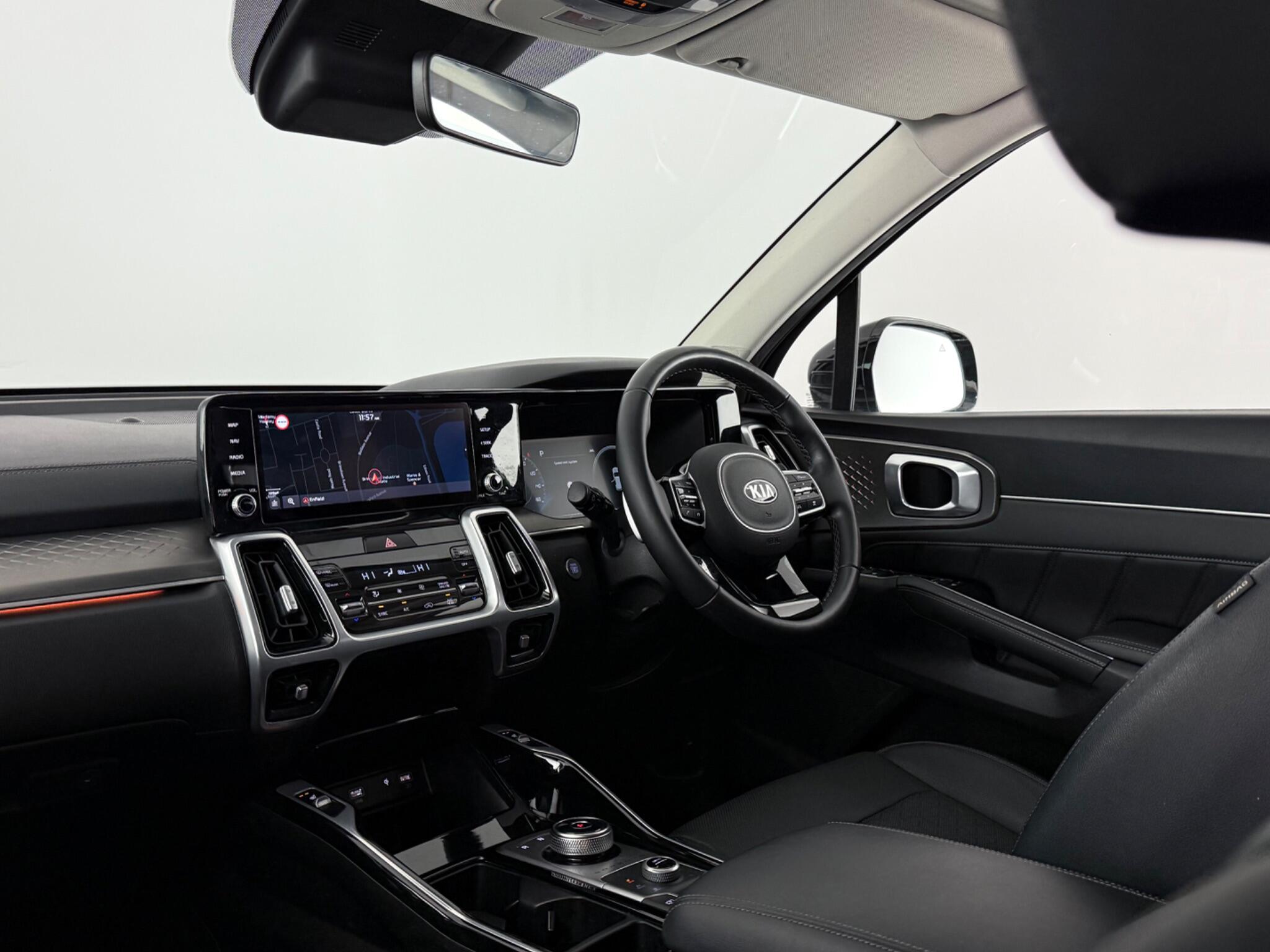 Kia Sorento view 4