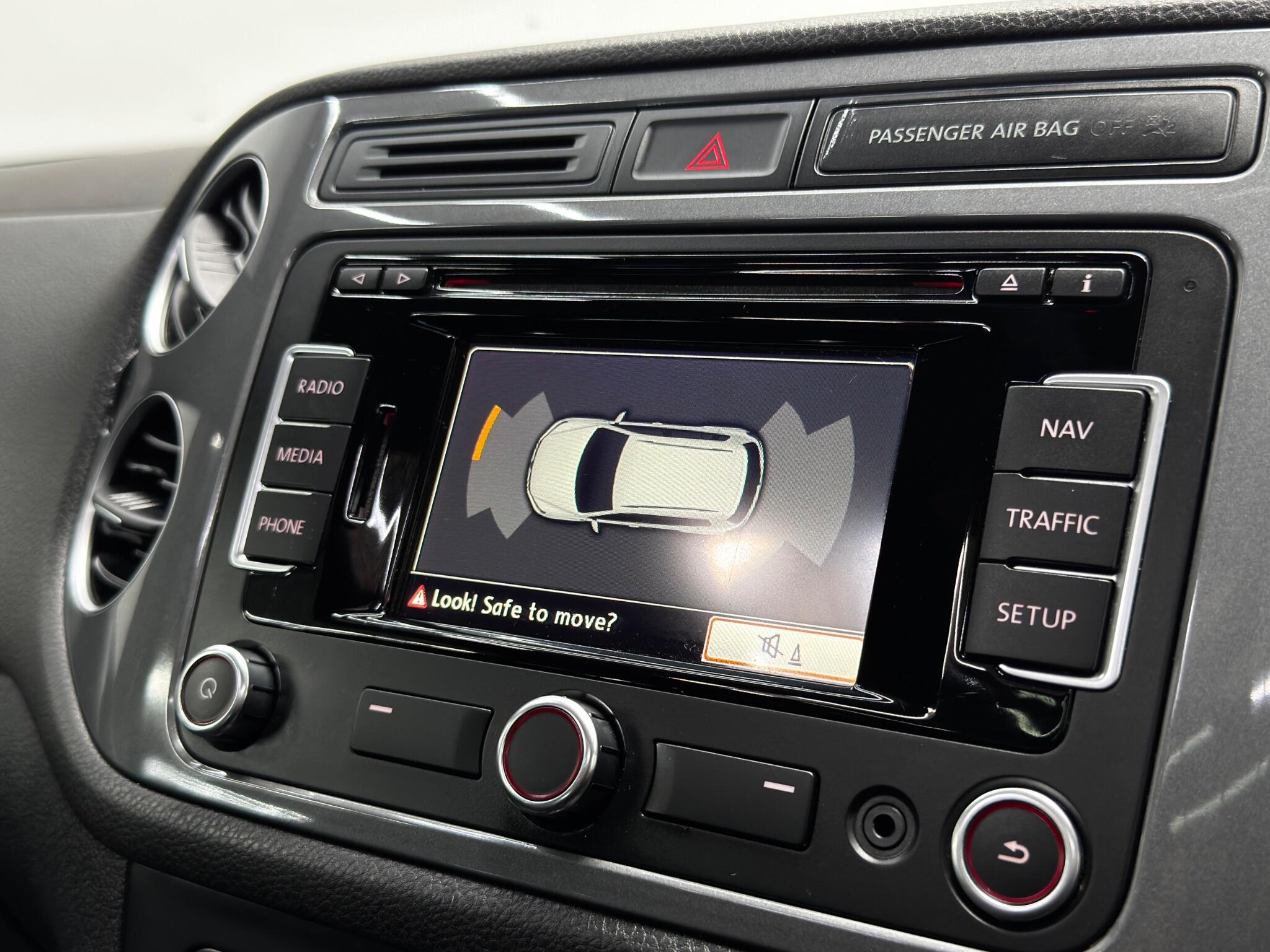 Volkswagen Tiguan view 14
