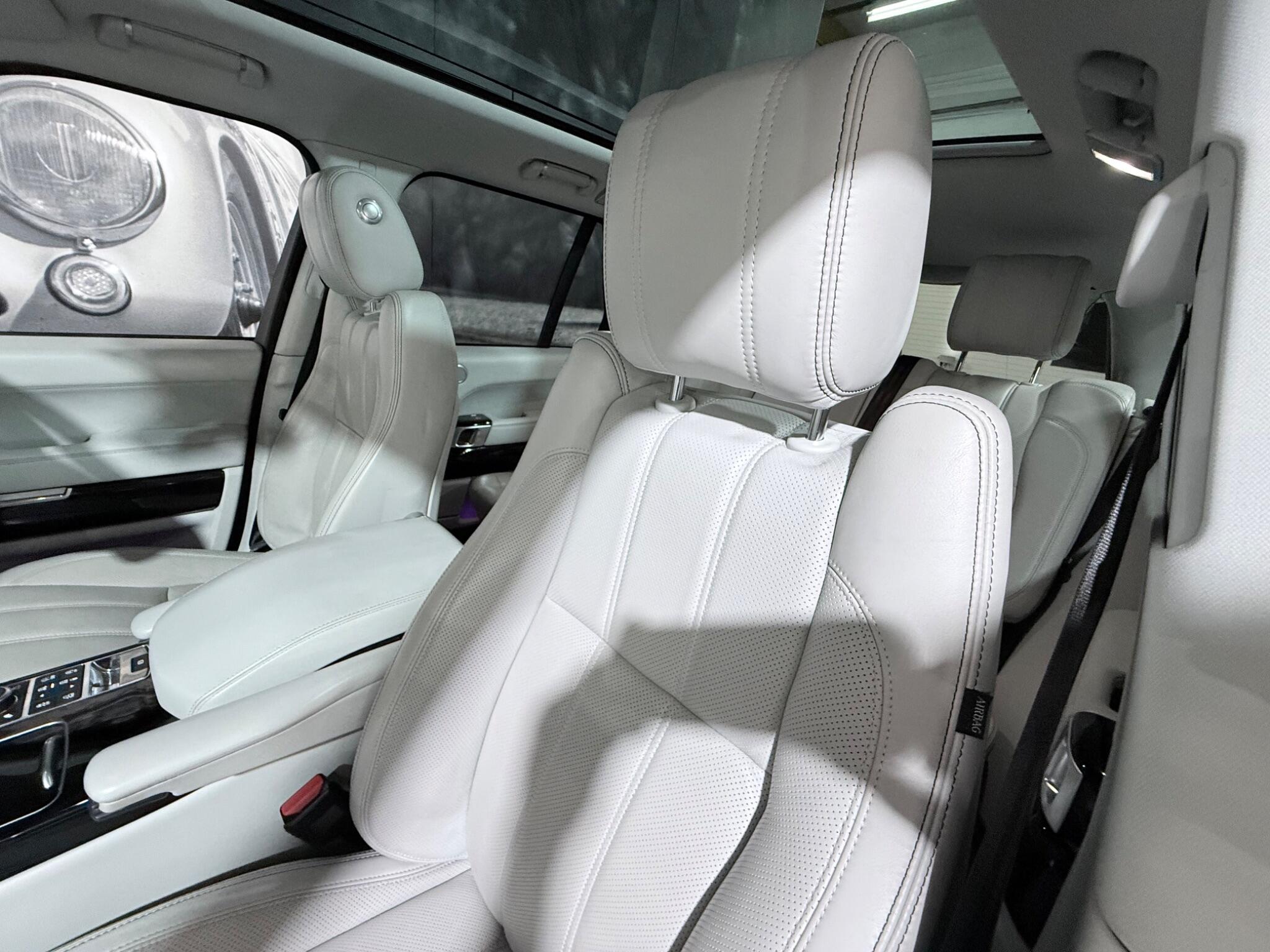 Land Rover Range Rover view 9
