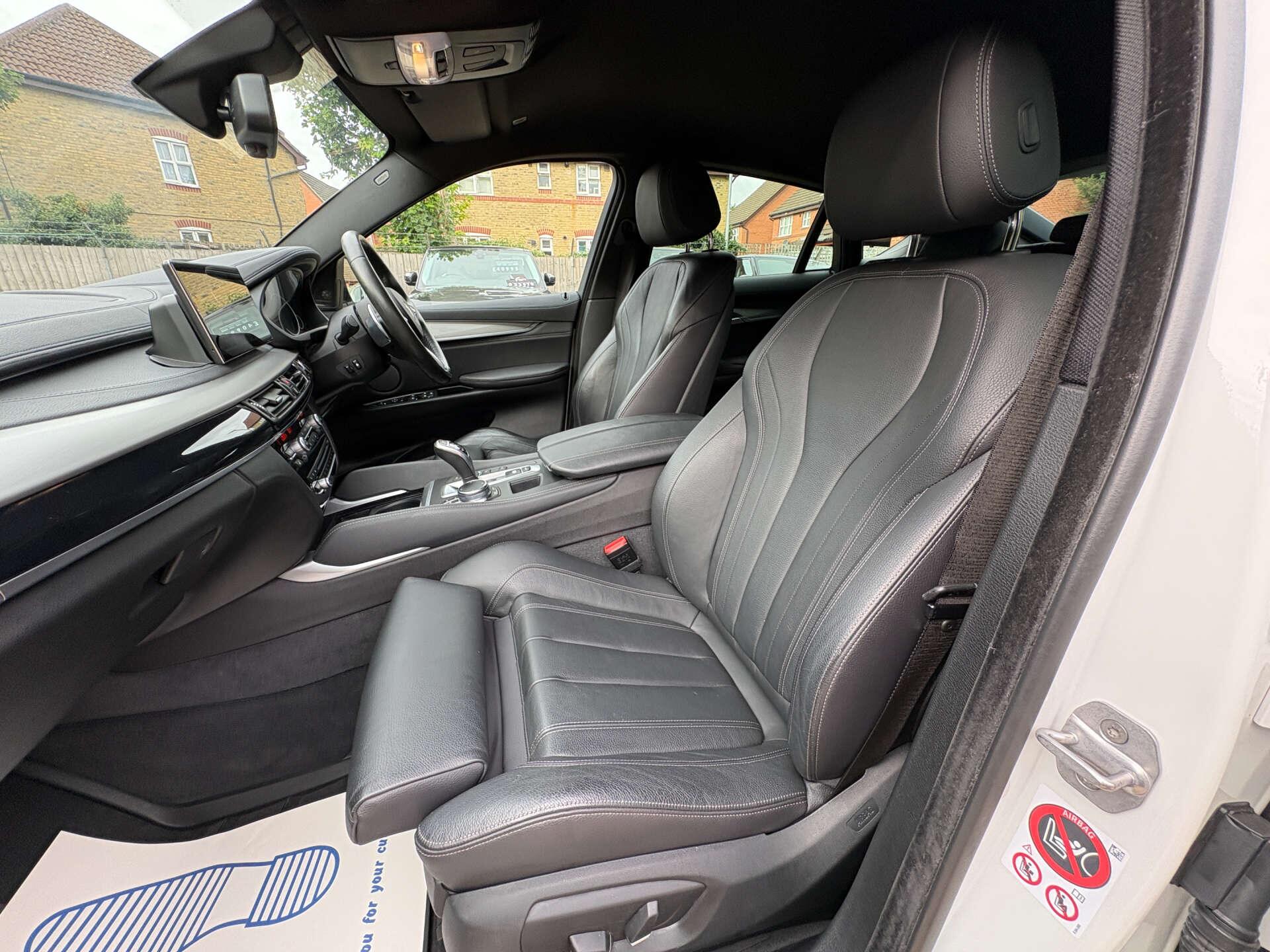 BMW X6 view 30