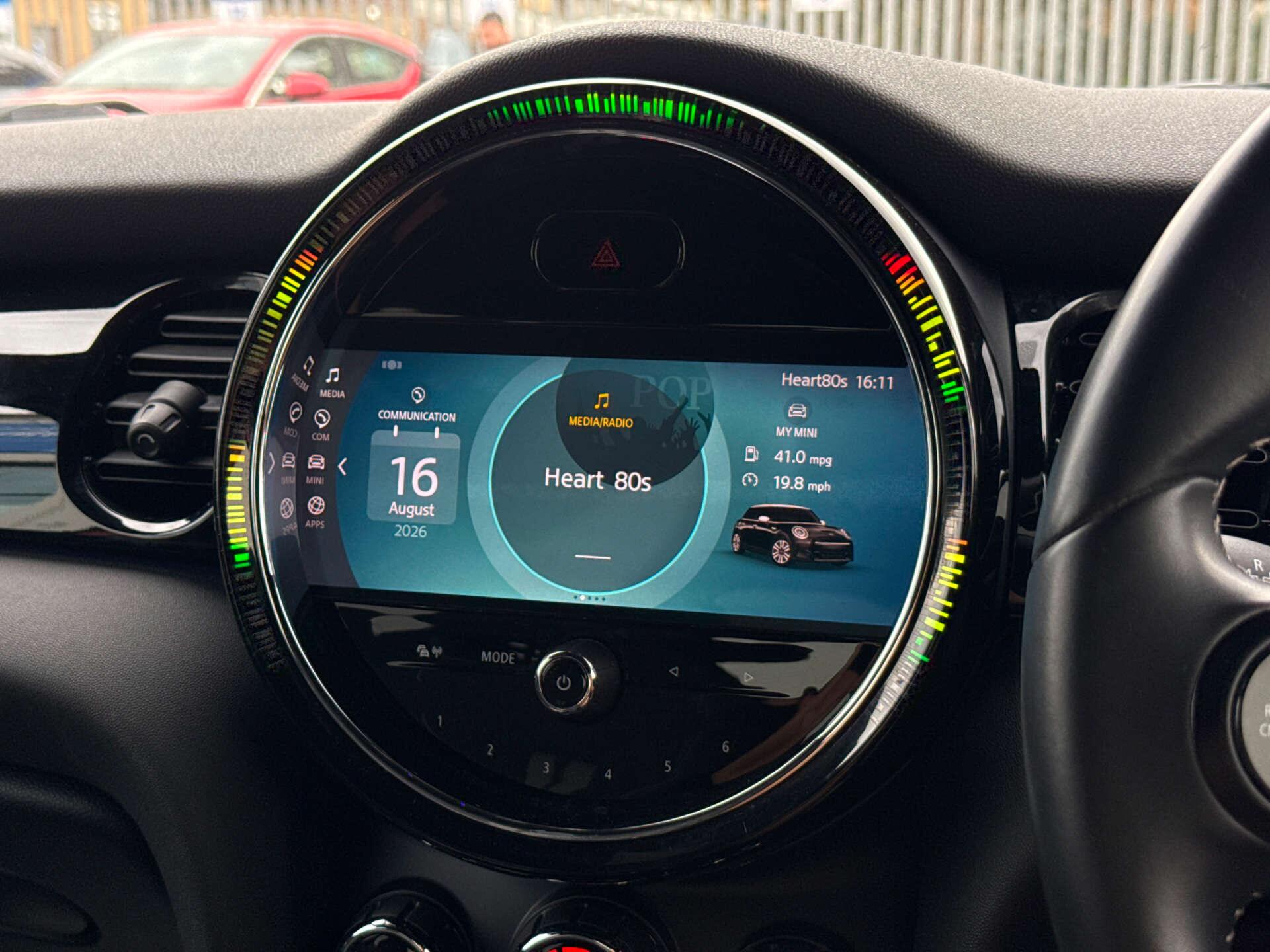 Mini Cooper view 13